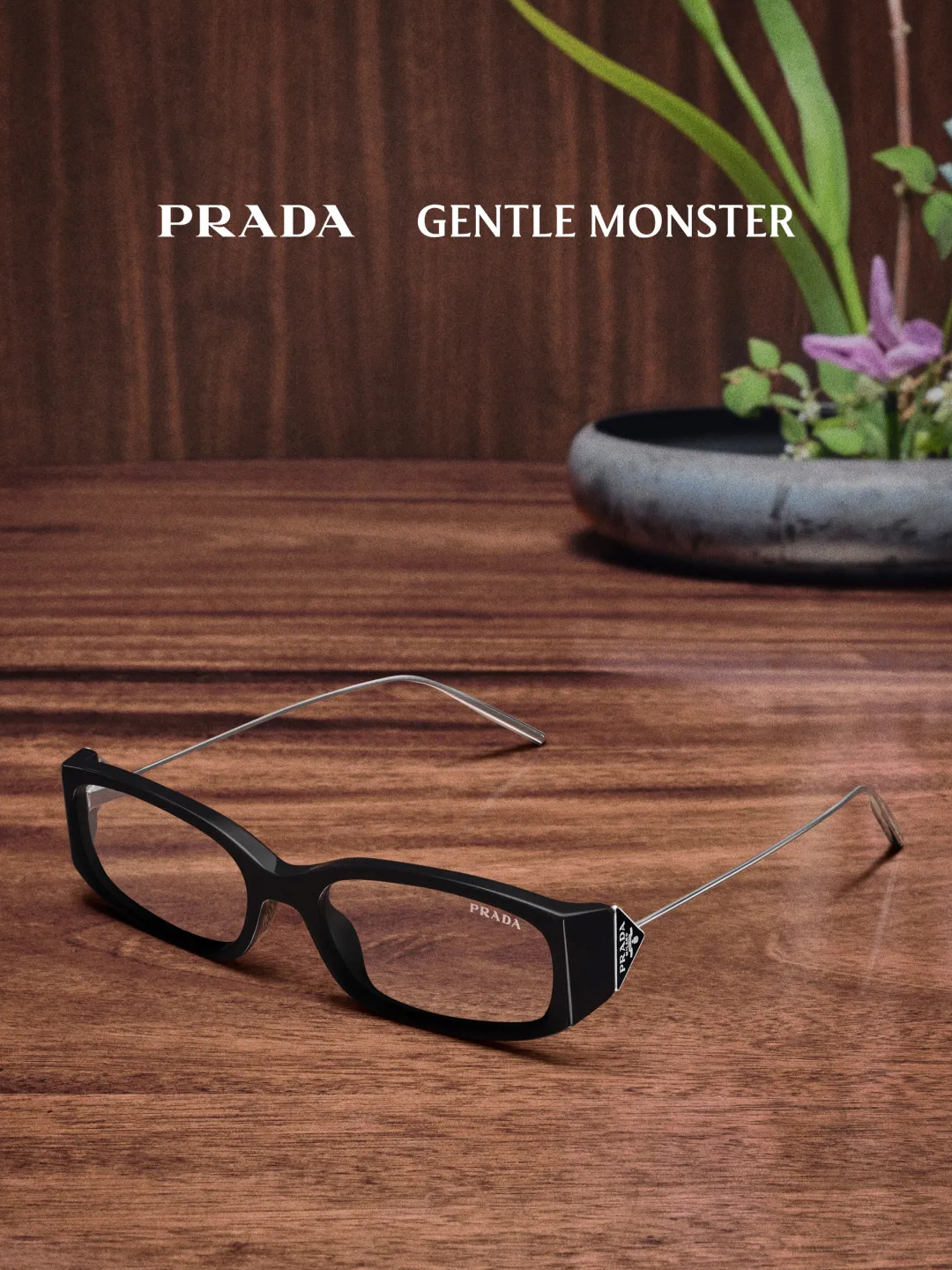 Gentle Monster x Prada 1 01(C) Black Clear, Gentle Monster x Prada 1 T9 Tortoiseshell Green μ°©μ© μ€νμΌ - 4
