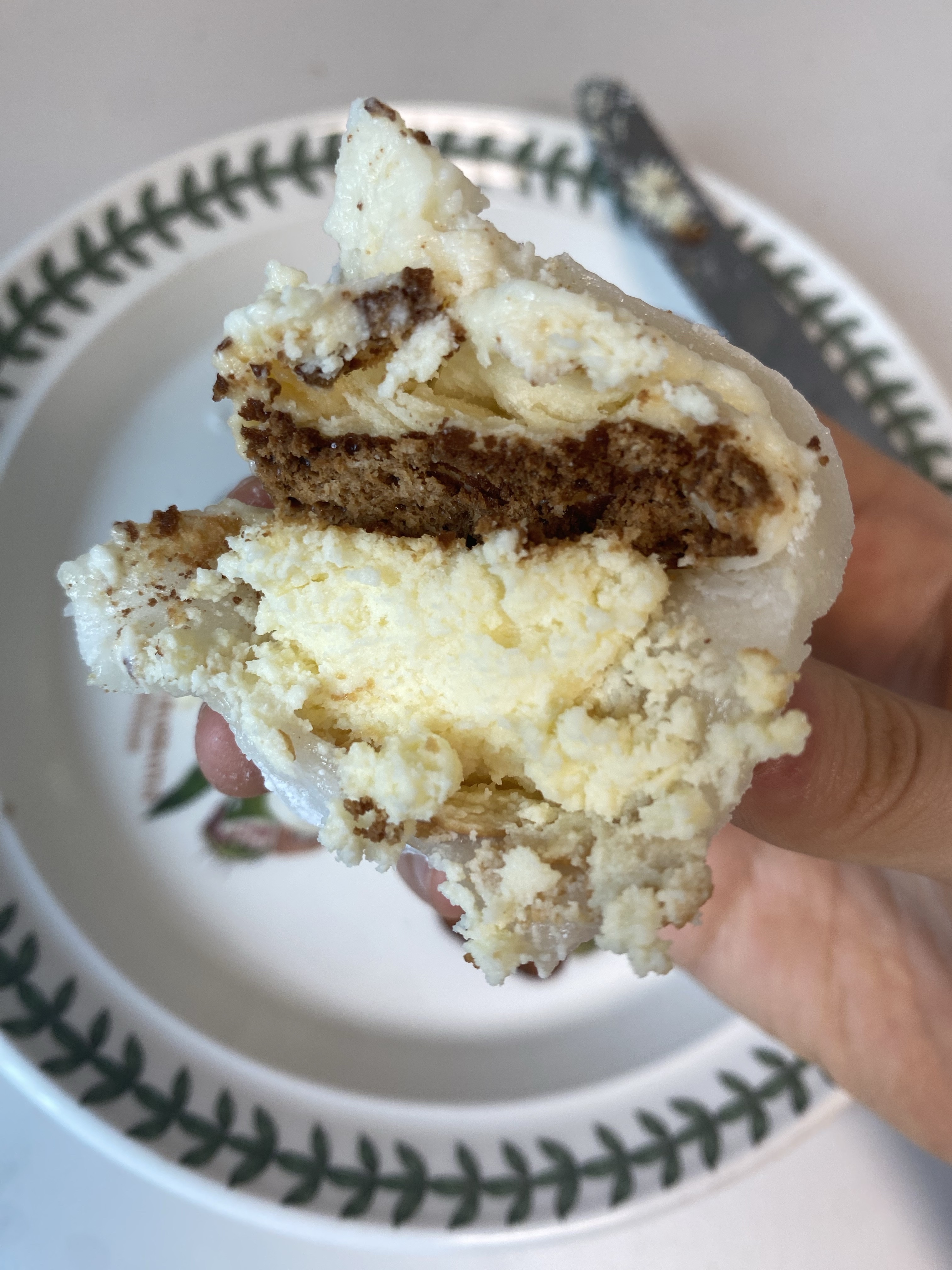 [KREAM 단독] What A Bread Mochi Cheesecake 착용 스타일 - 3