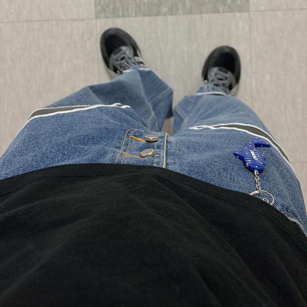 Asics Gel-1130 Black Glacier Grey - Folder Exclusive, Sansan Gear Resonian T-Shirt Black 착용 스타일 - 1