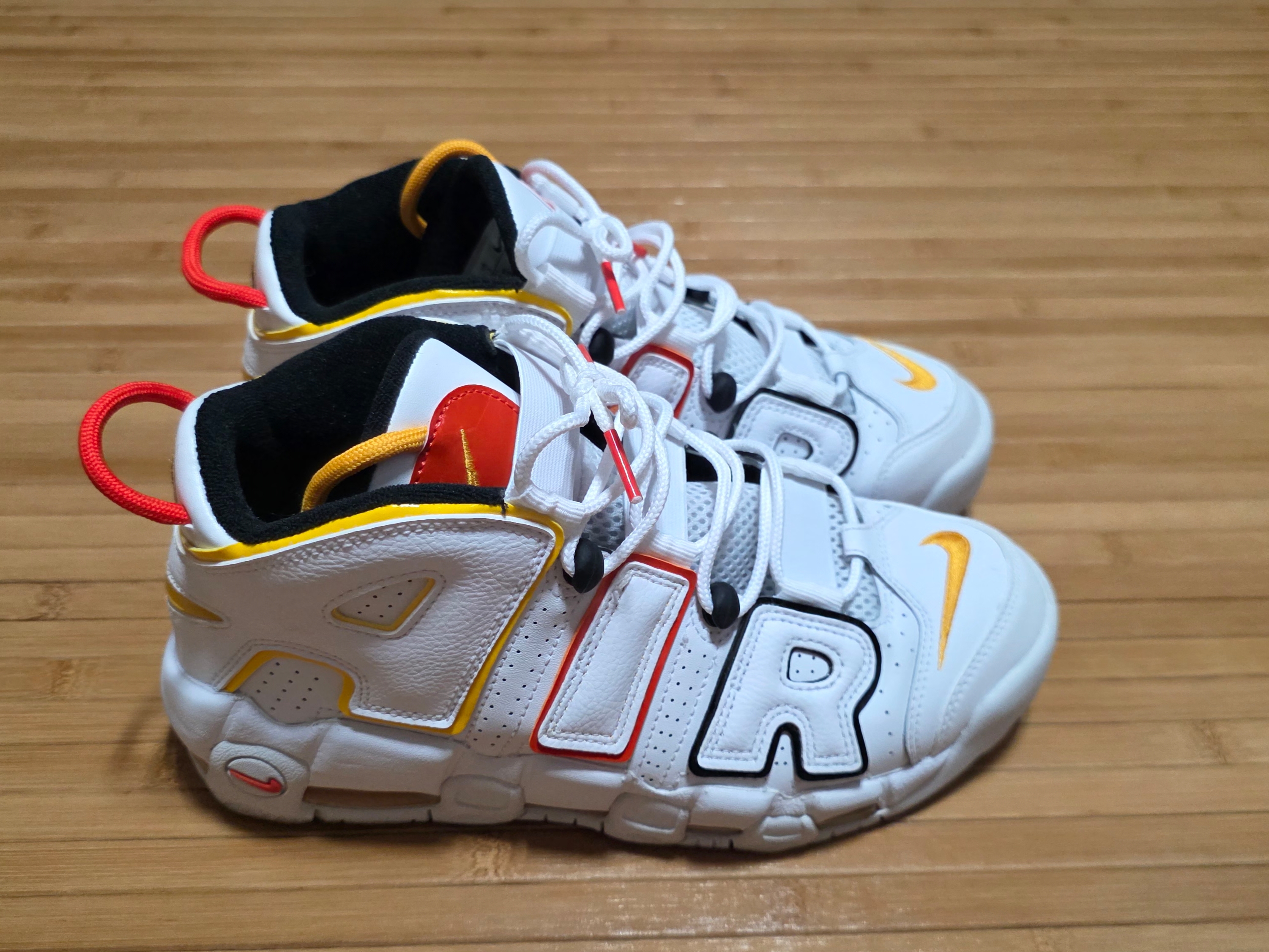 Nike Air More Uptempo Rayguns 착용 스타일