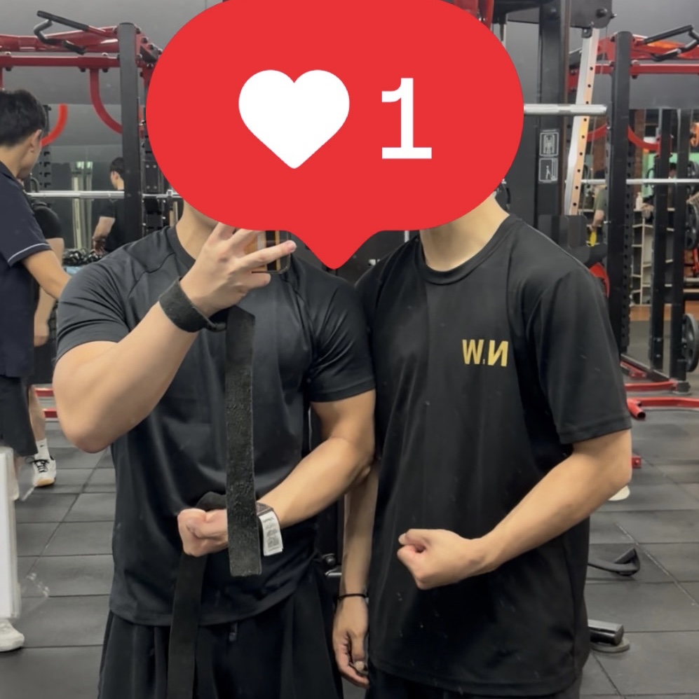 Under Armour Tech 2.0 Short Sleeve Black Graphite 착용 스타일