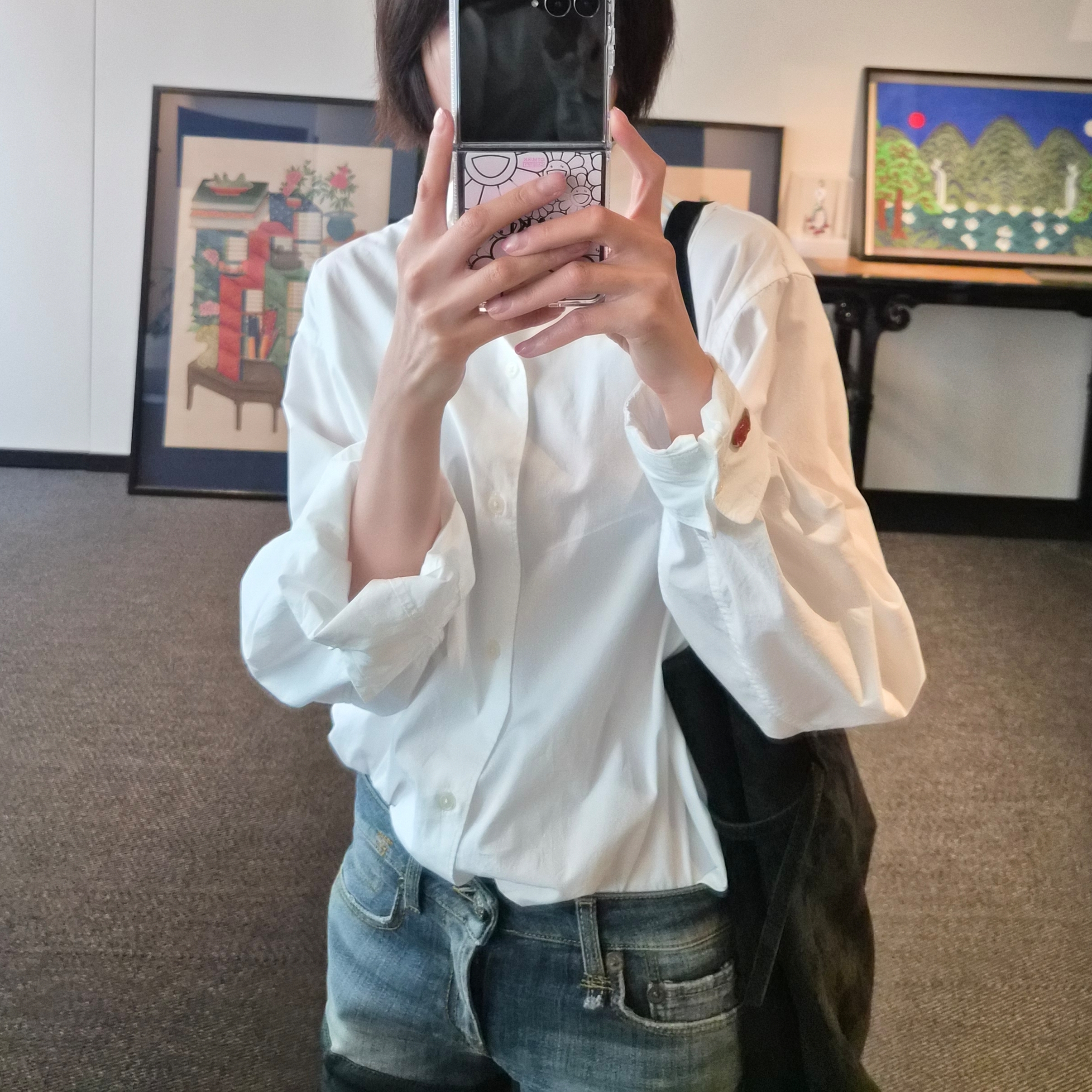 AKRYL Typewriter Shirt White - 26FW 착용 스타일 - 1