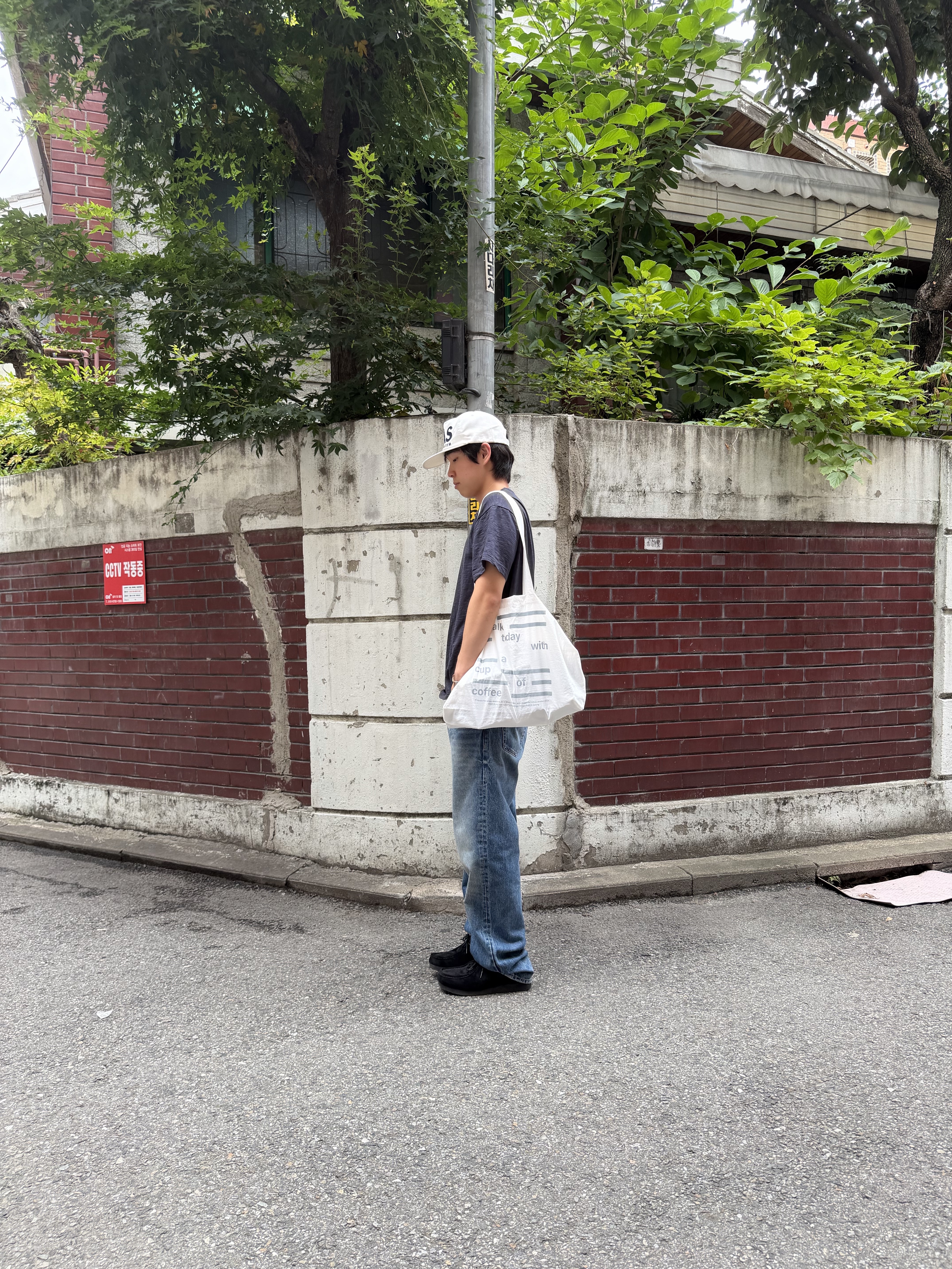 Rust And Stone Ras String Ball Cap Ivory, GU Real Leather Moccasin Shoes Black 착용 스타일 - 3