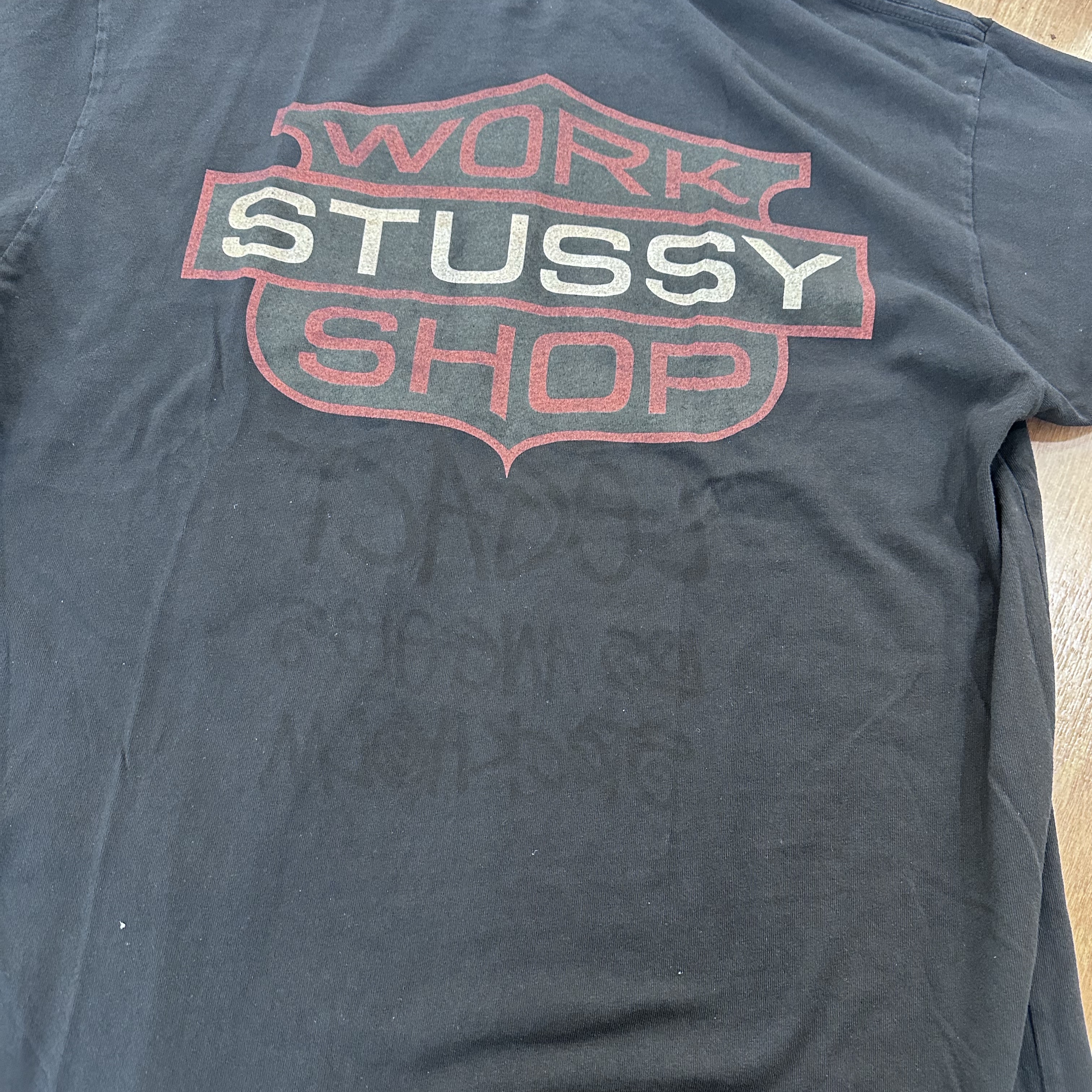 Stussy x Our Legacy Badge Pig. Dyed T-Shirt Overdyed Black, Stussy x Our Legacy Badge T-Shirt Black 착용 스타일 - 4