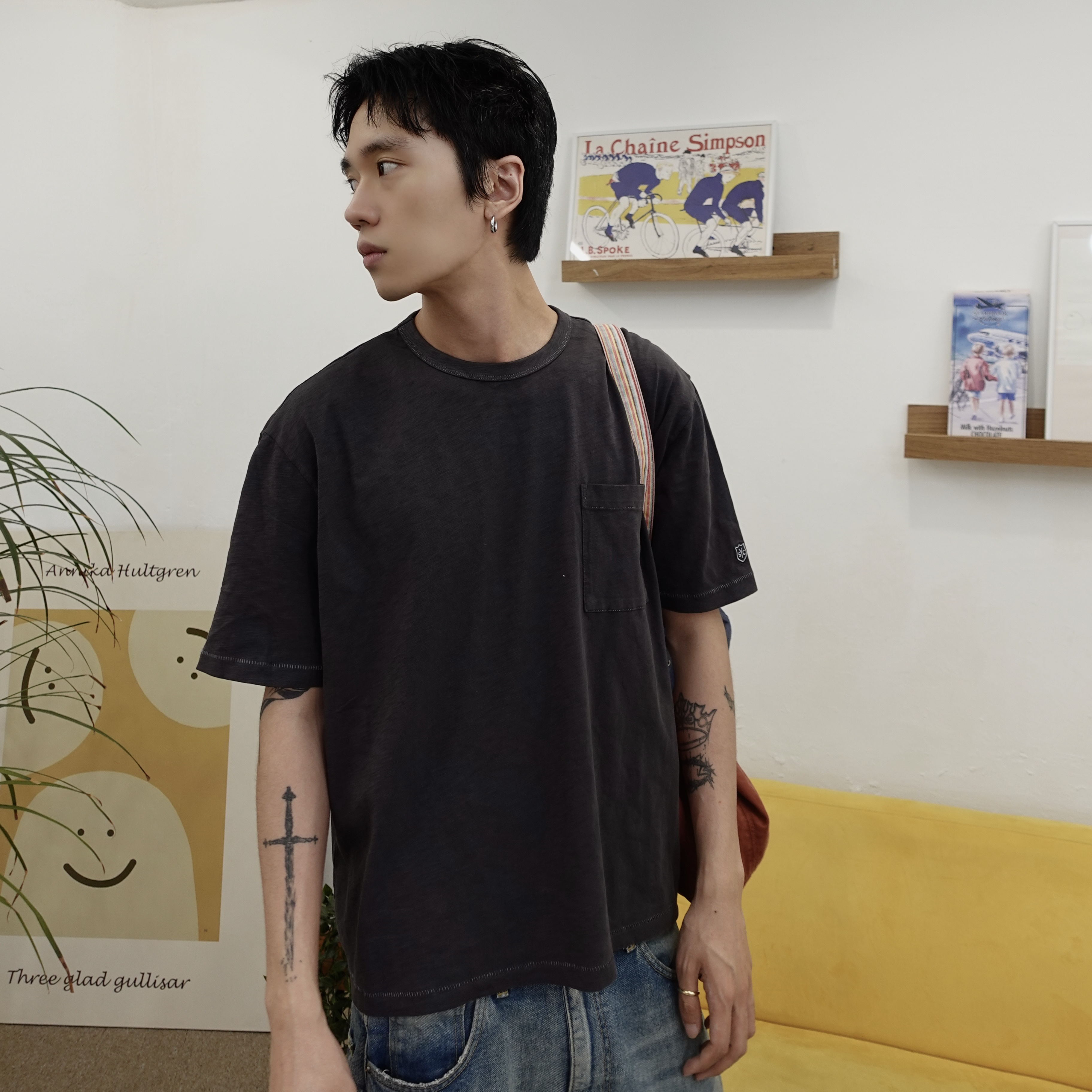 [예약 배송] Sunday Ceremony Sy Logo 5 Panel New Cotton Cap - Light Navy, (W) SUNDAY CEREMONY Natural Dyed Basic Slub Tee - Ash Charcoal 착용 스타일 - 4