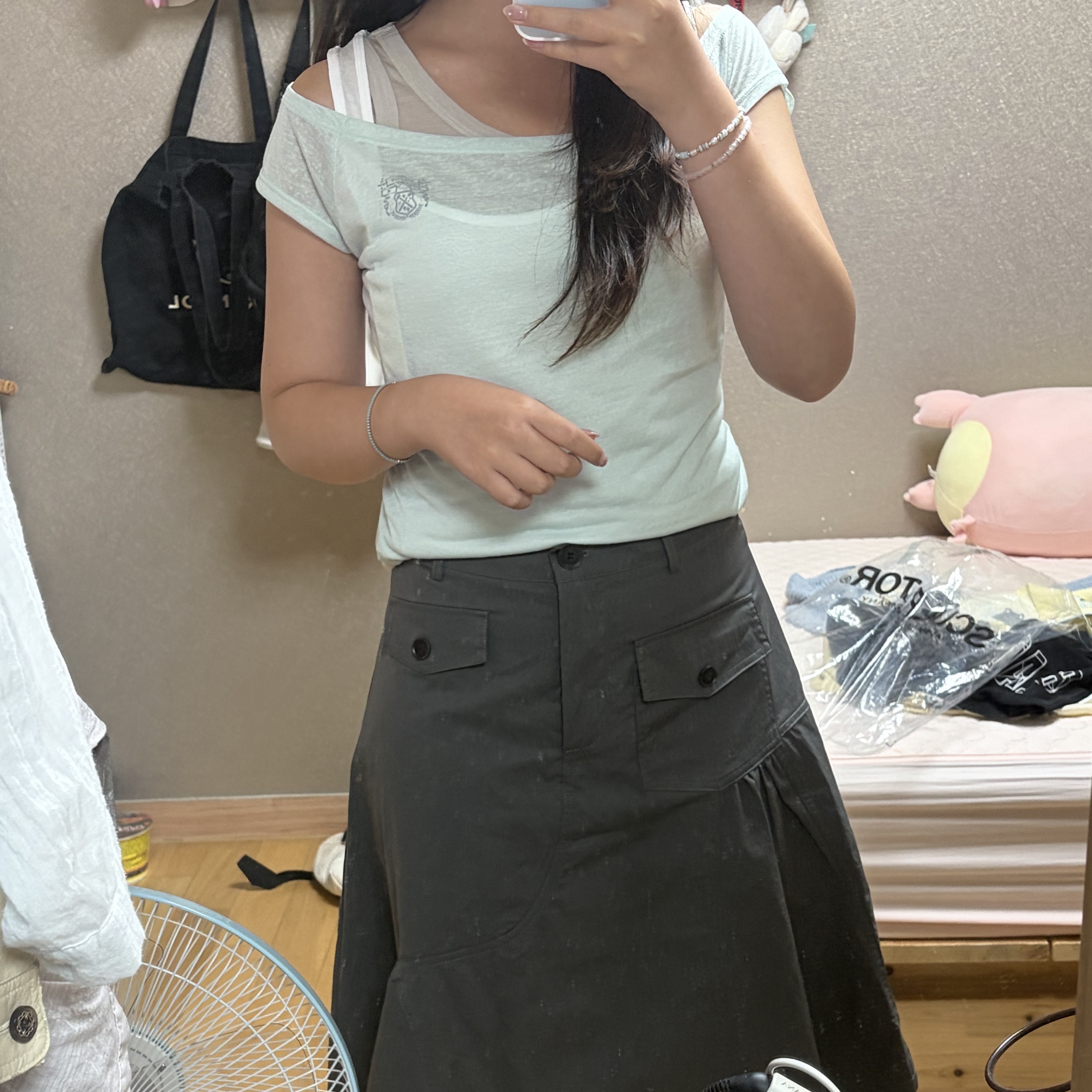 Sculptor Lazy Sleeveless Layered Tee Mint 착용 스타일 - 1