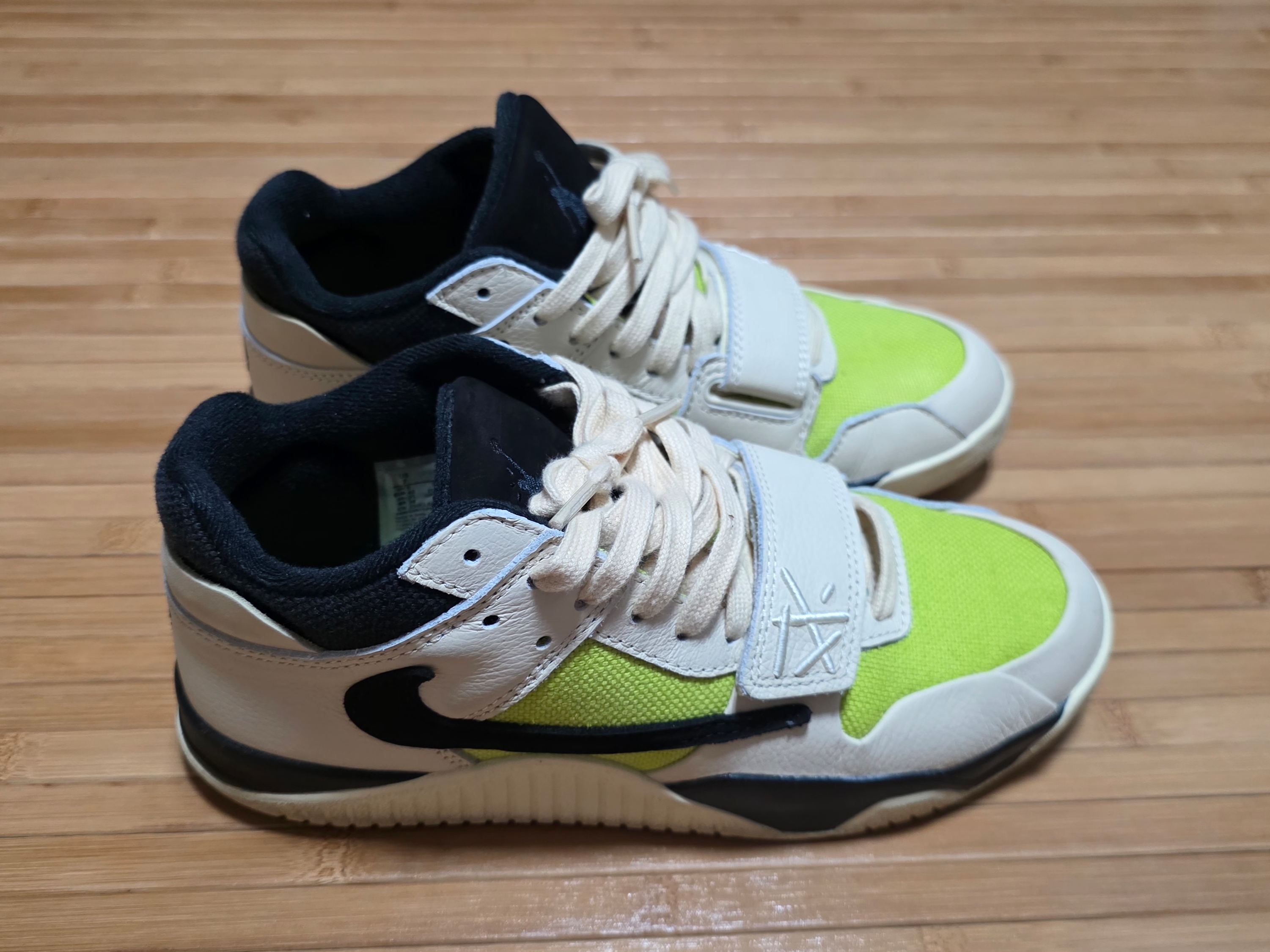 Jordan x Travis Scott Jumpman Jack TR Bright Cactus 착용 스타일