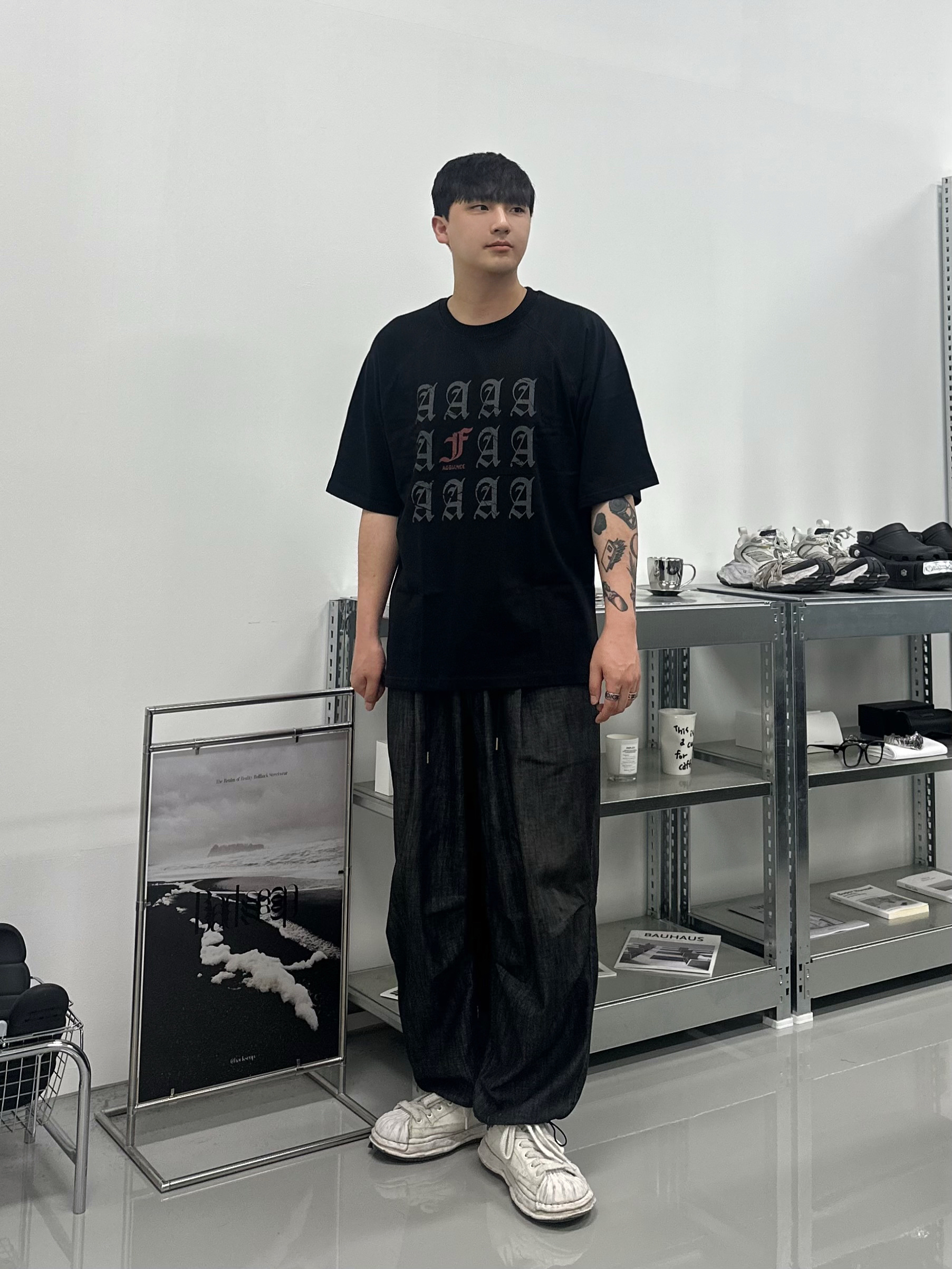 Maison Mihara Yasuhiro Blakey OG Sole Canvas Low-top Sneakers White 착용 스타일