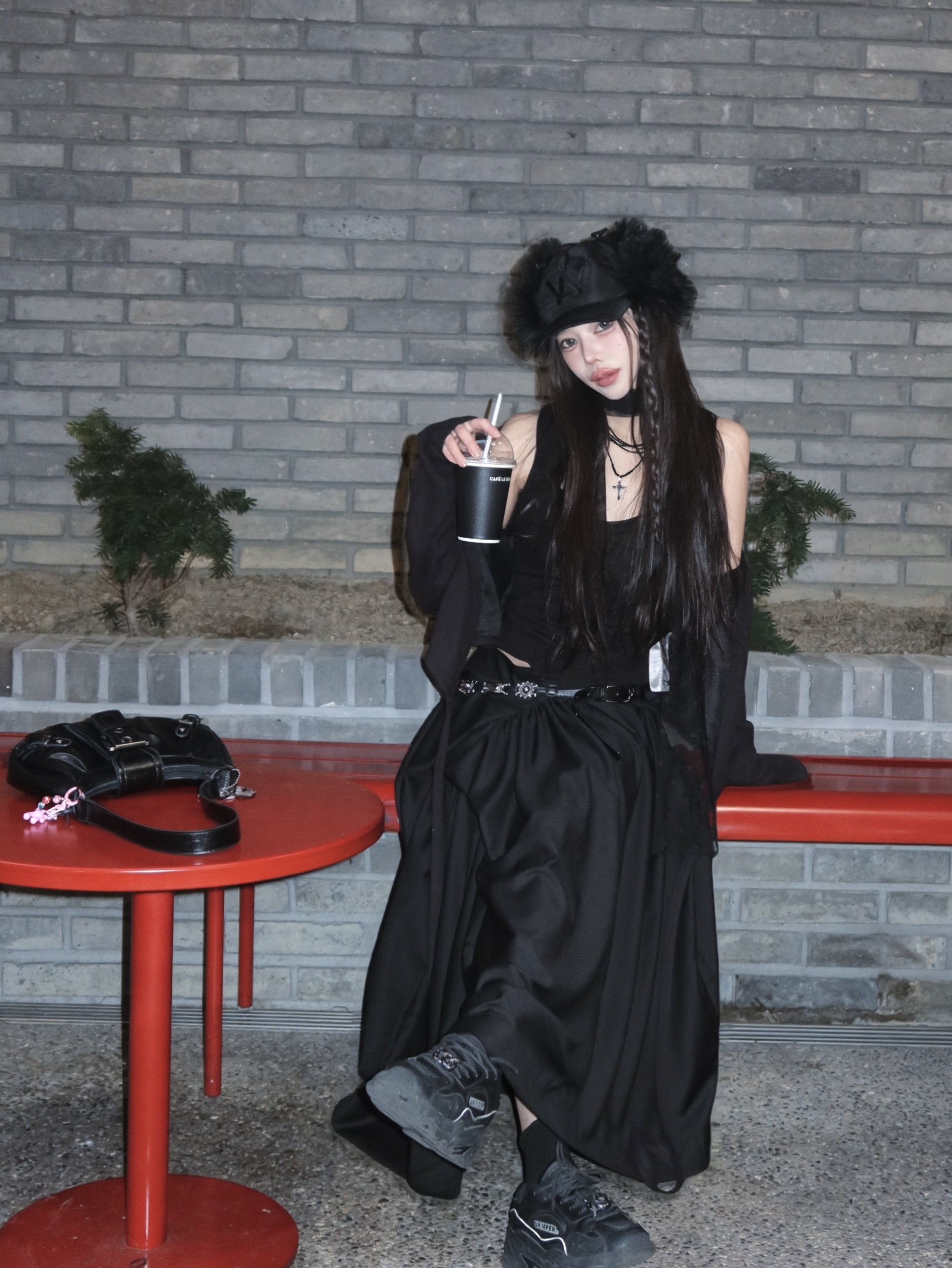 Open Yy Faux Fur Earflap Cap Black 착용 스타일 - 3