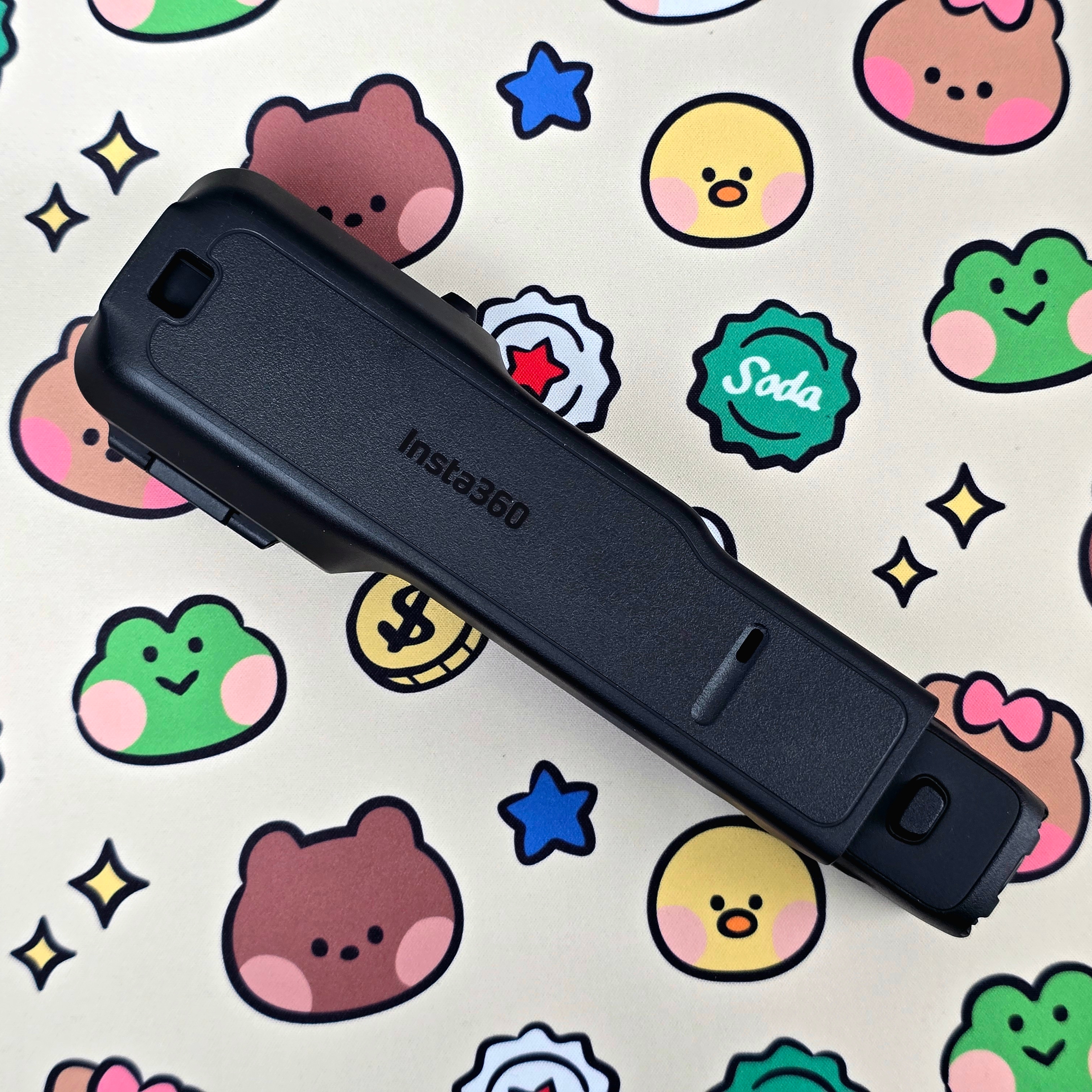 [6%적립][360/PRD] Insta360 Luna Ultra Standard Bundle Cosmic Black 착용 스타일 - 2