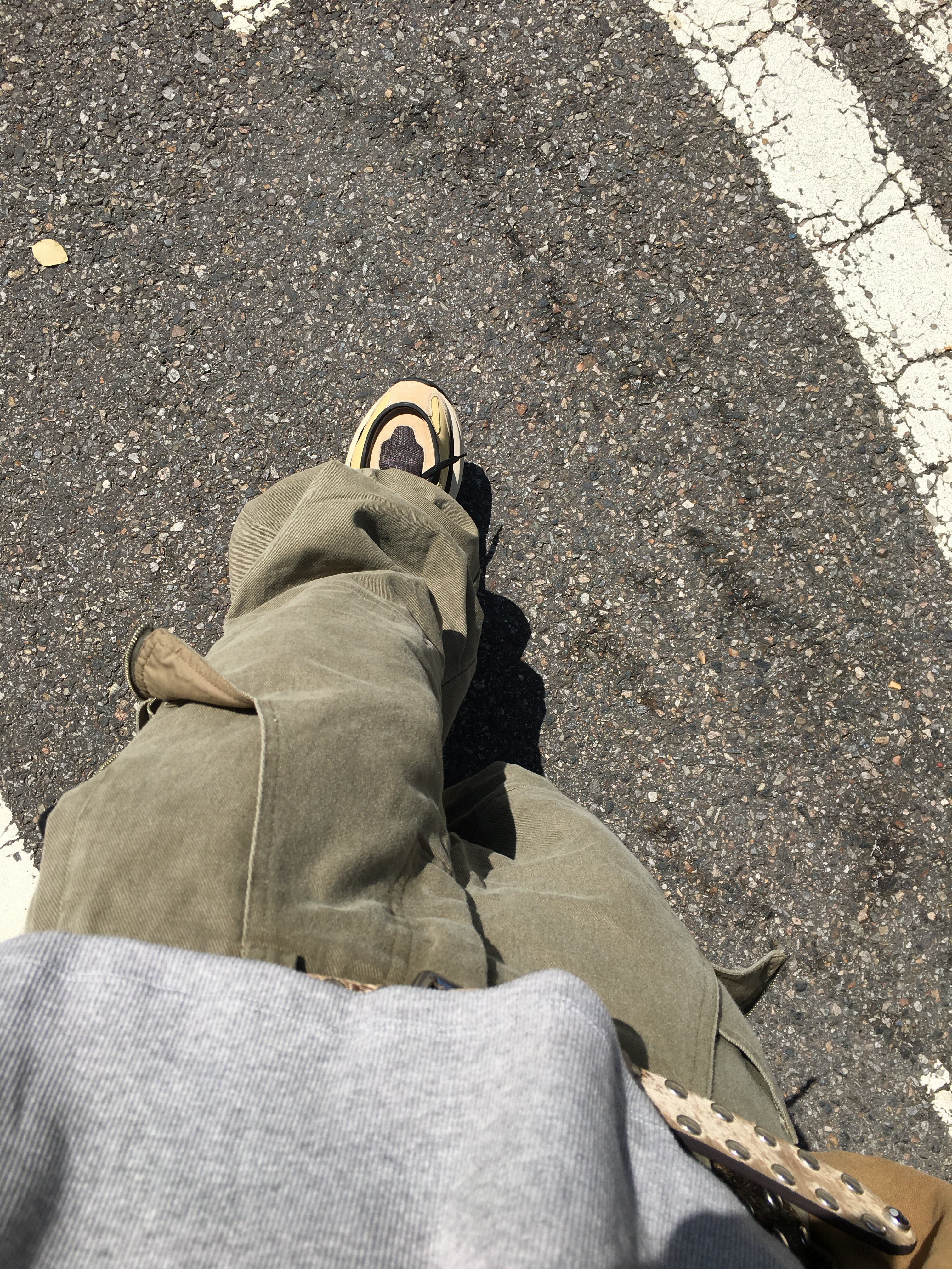 MJD Rib Henry-Neck T-Shirt Melange Grey, Kamien Ground Pants Washed Khaki 착용 스타일 - 2