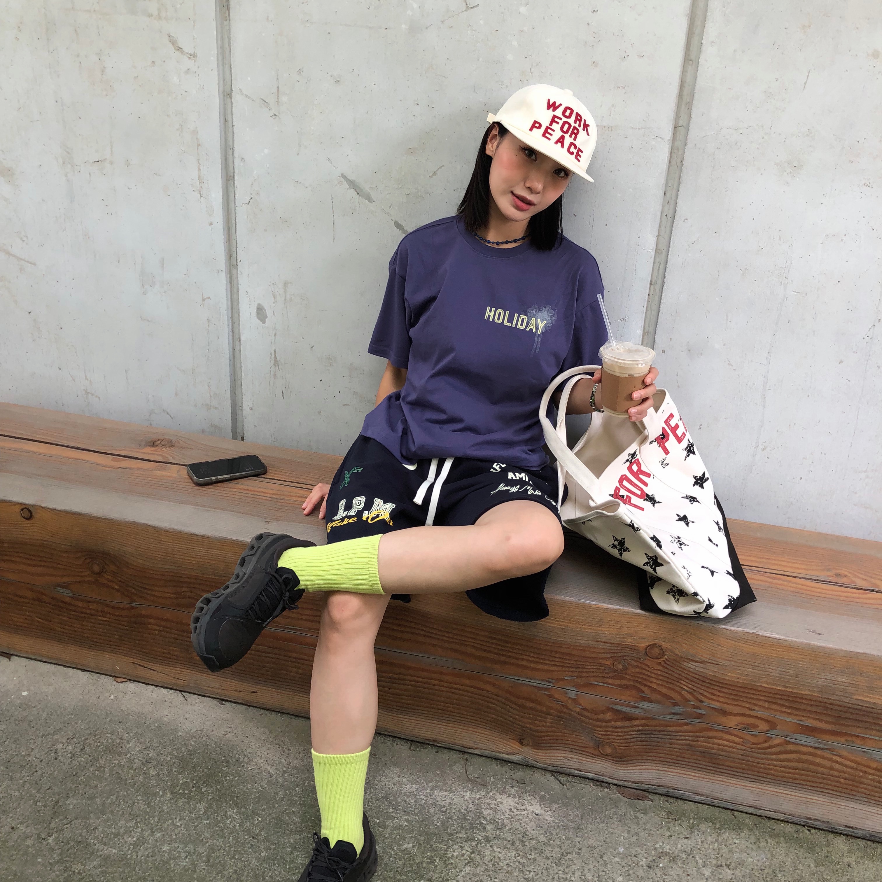 AMOU Work For Peace 5pannel Cap Ivory, AMOU Work For Peace 5pannel Cap Black 착용 스타일 - 3