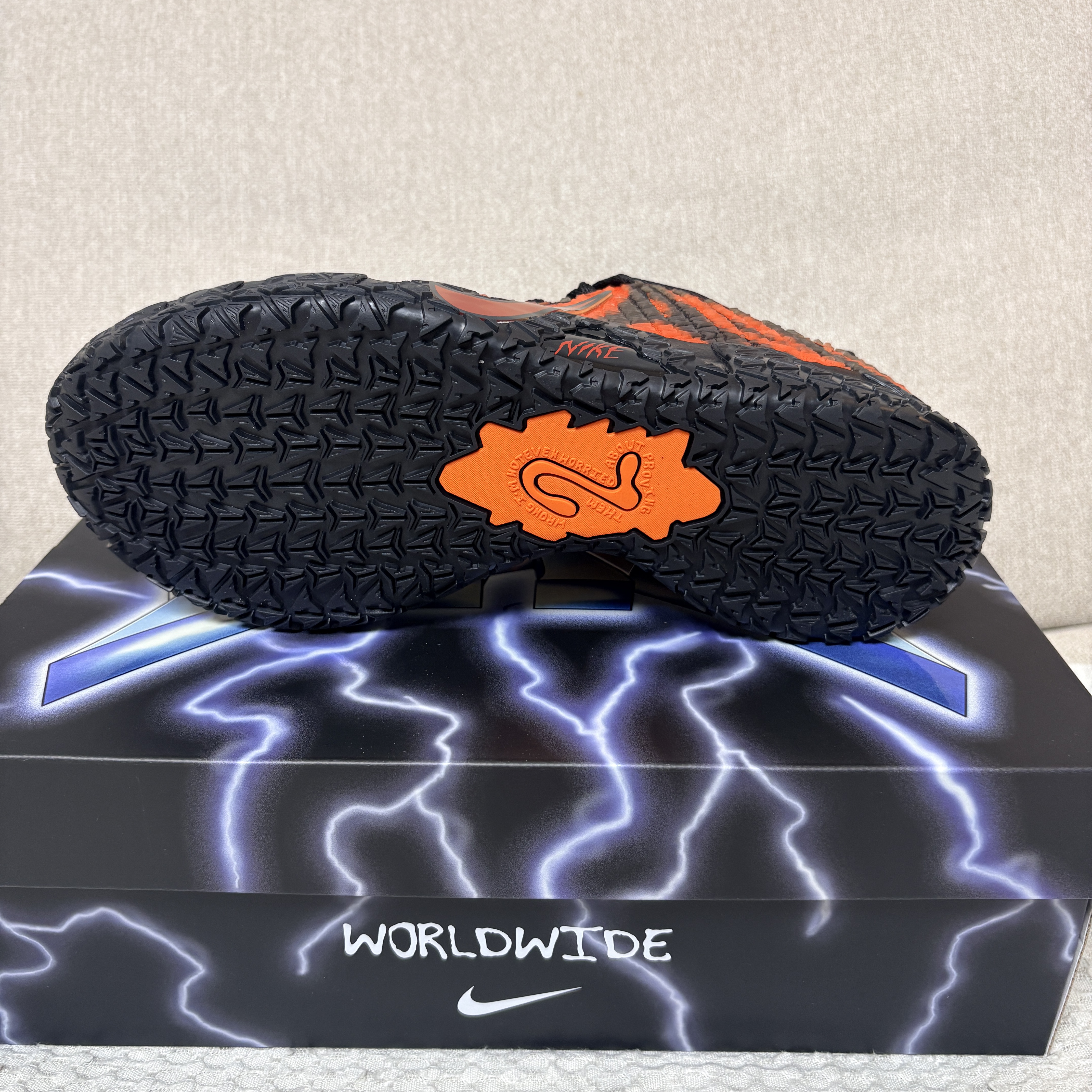 Nike Ja 3 EP Safety Orange Black 착용 스타일 - 4