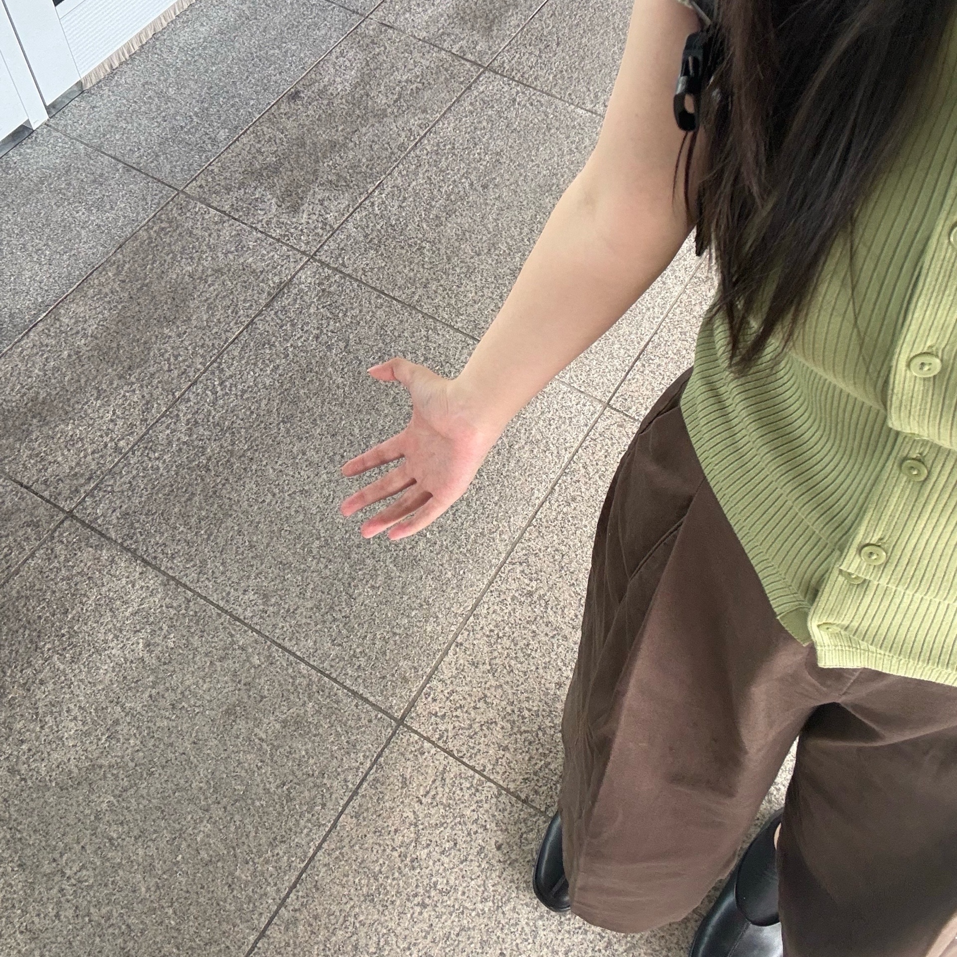 (W) Uniqlo C Square Flats Black, Uniqlo C Cotton Culotte Brown - JP 착용 스타일