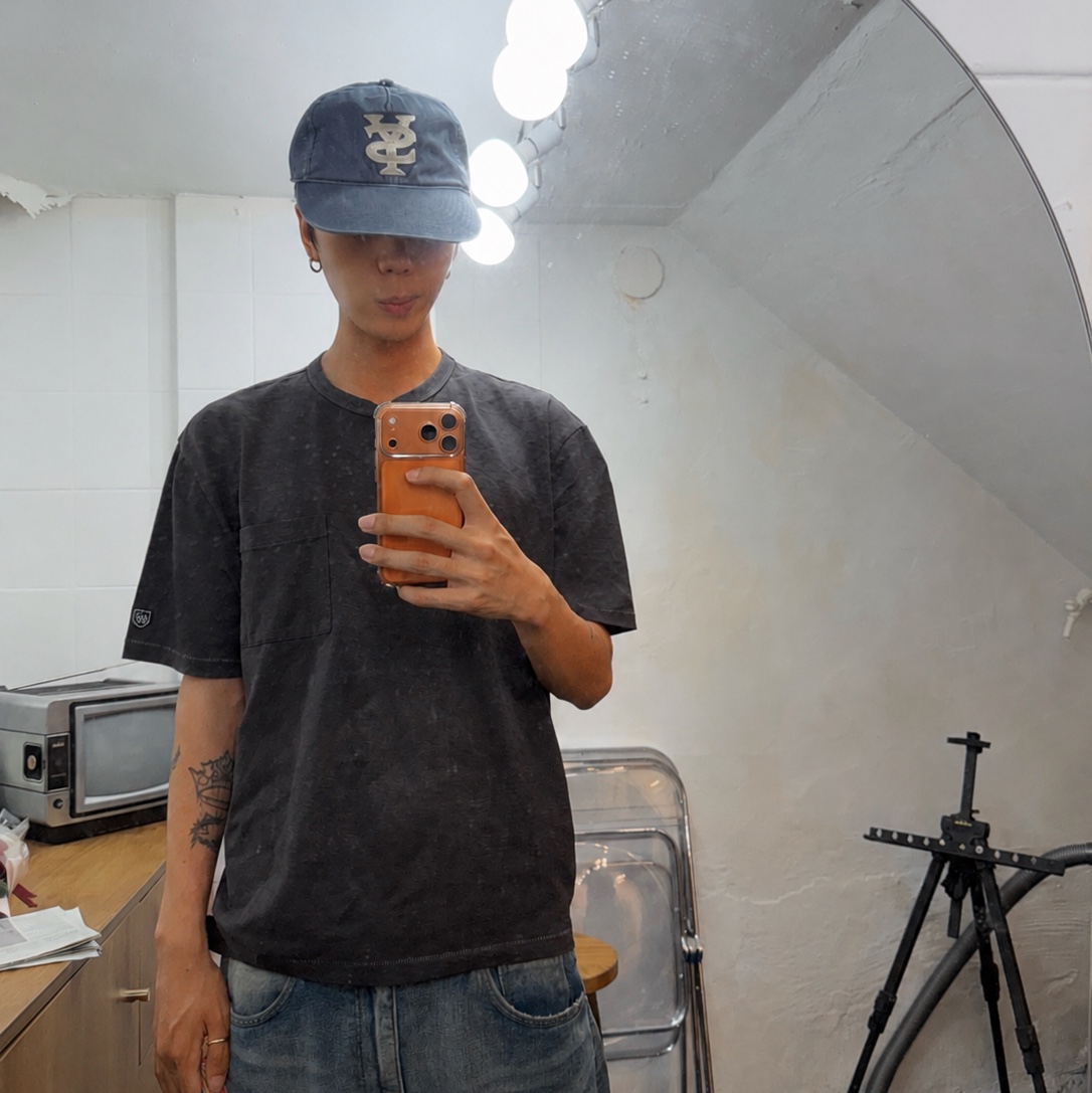 [예약 배송] Sunday Ceremony Sy Logo 5 Panel New Cotton Cap - Light Navy, (W) SUNDAY CEREMONY Natural Dyed Basic Slub Tee - Ash Charcoal 착용 스타일 - 8