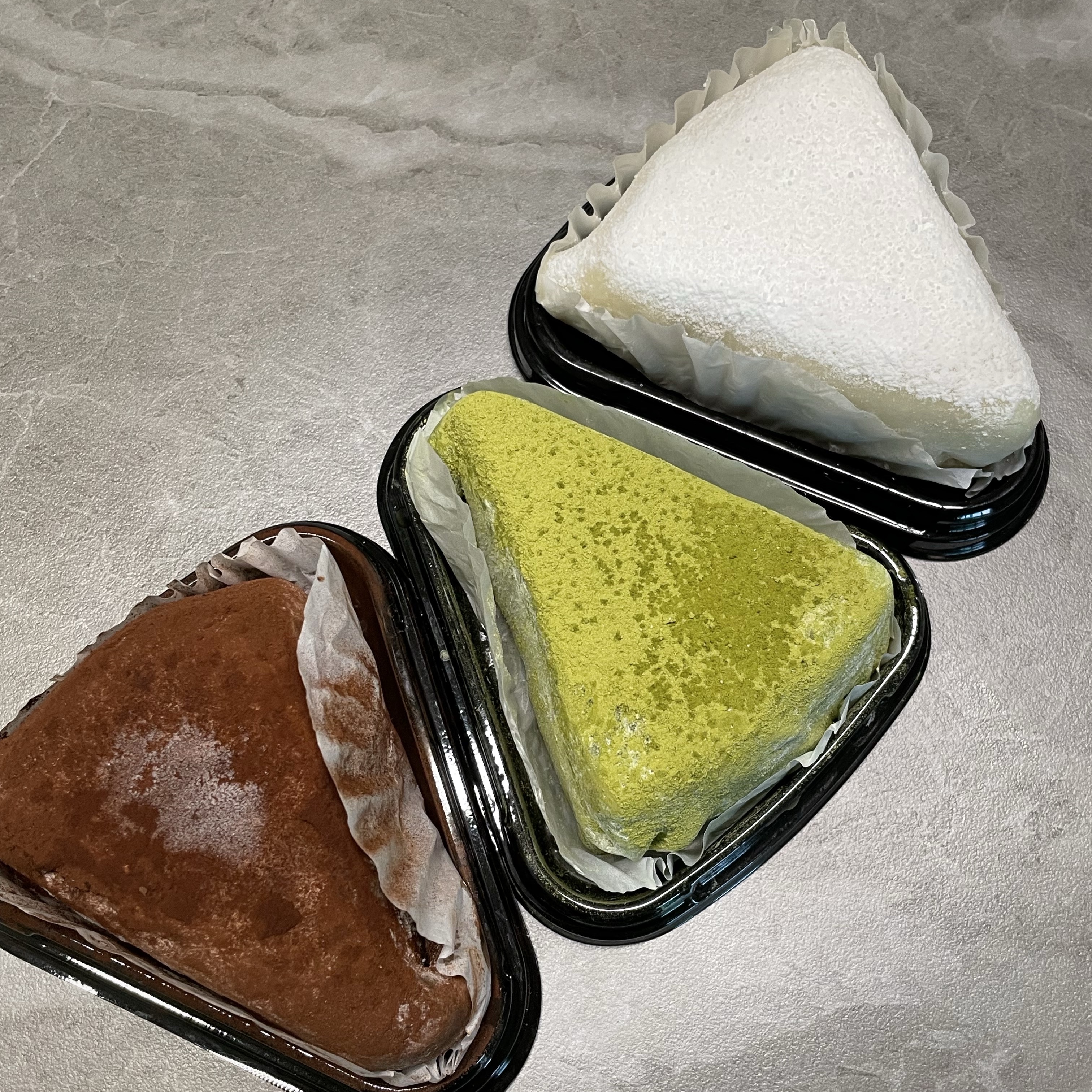 [KREAM 단독] What A Bread Mochi Cheesecake 착용 스타일 - 4
