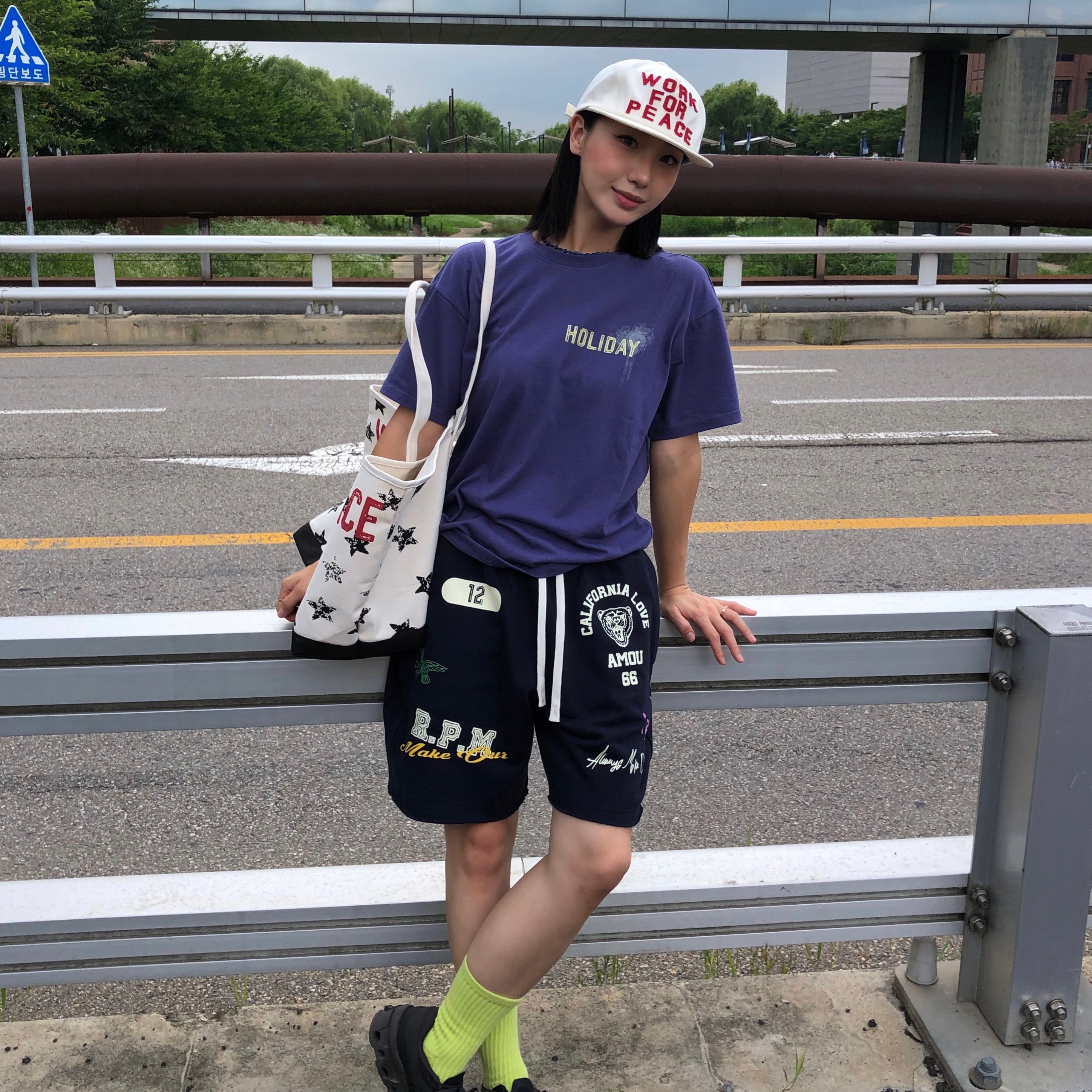 AMOU Work For Peace 5pannel Cap Ivory, AMOU Work For Peace 5pannel Cap Black 착용 스타일 - 6