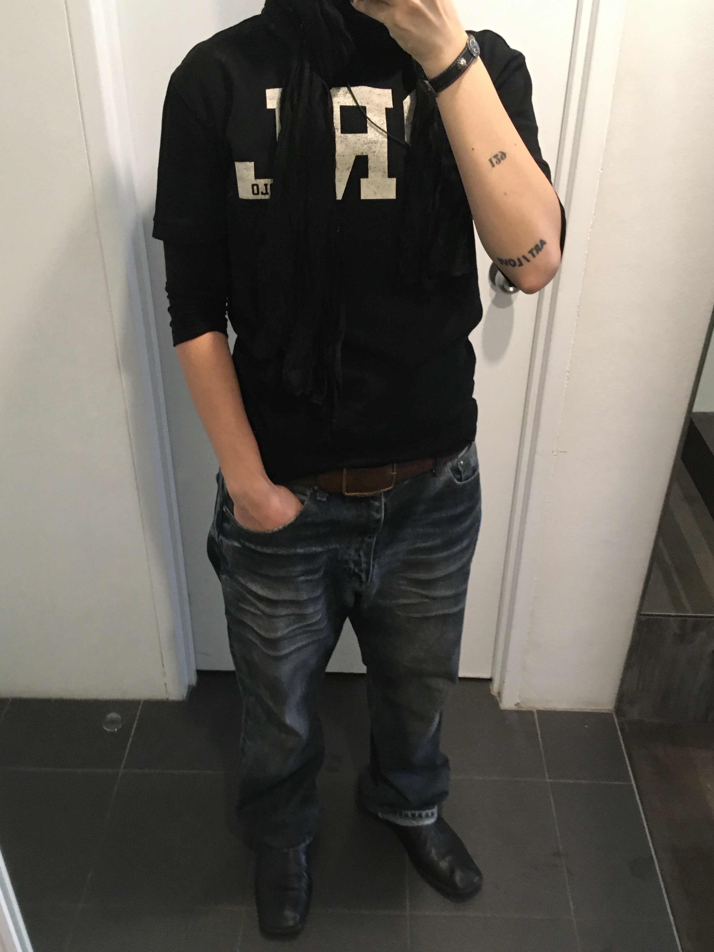 ETCE Label Beanie Black, Ogarp Concho Wrist Belt Black 착용 스타일 - 3