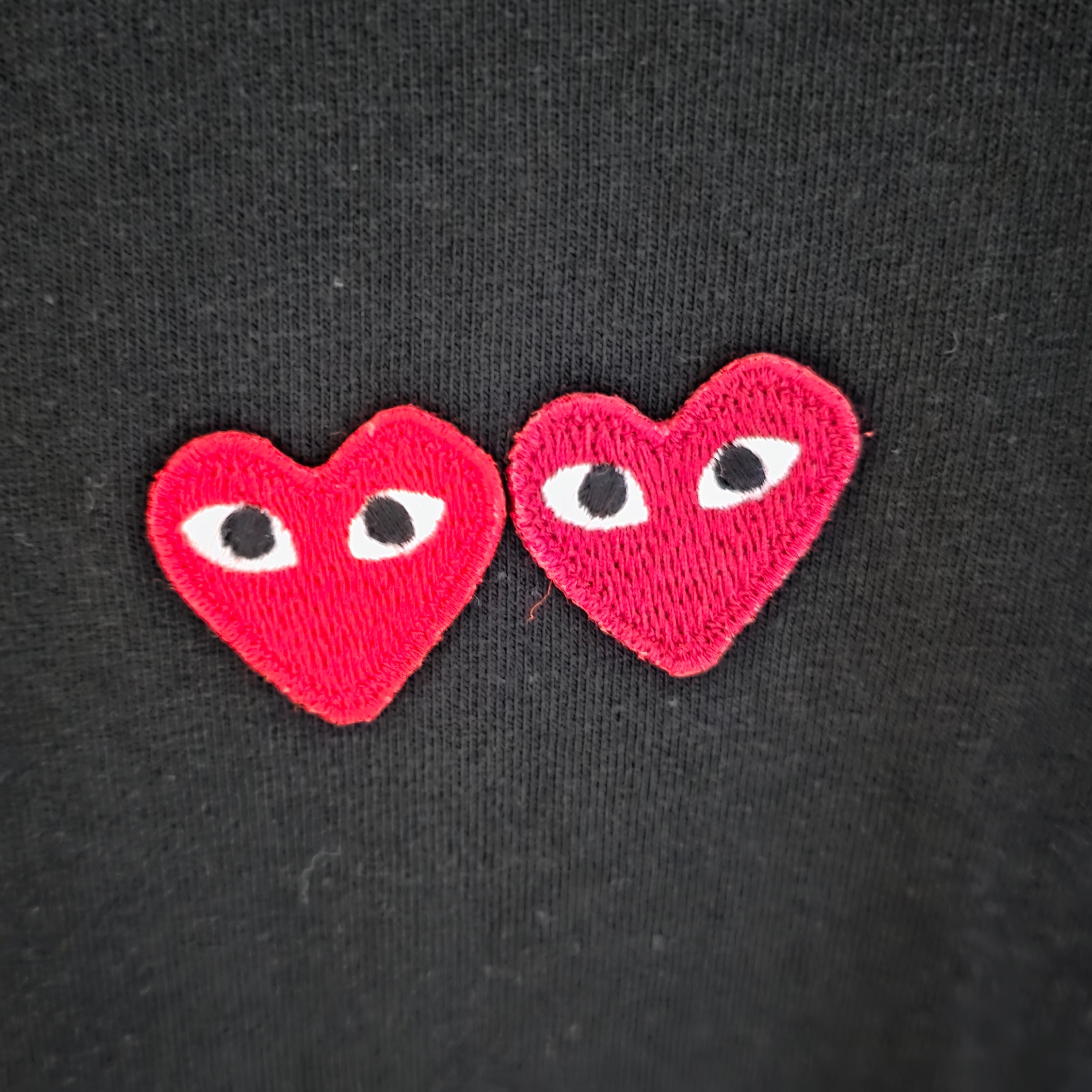 Play Comme des Garcons Double Heart T-Shirt Black 착용 스타일
