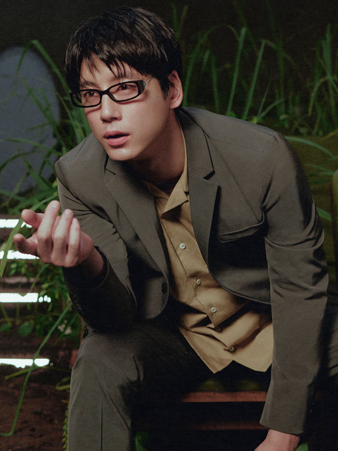 Gentle Monster x Prada 1 01(C) Black Clear, Gentle Monster x Prada 1 T9 Tortoiseshell Green μ°©μ© μ€νμΌ - 2