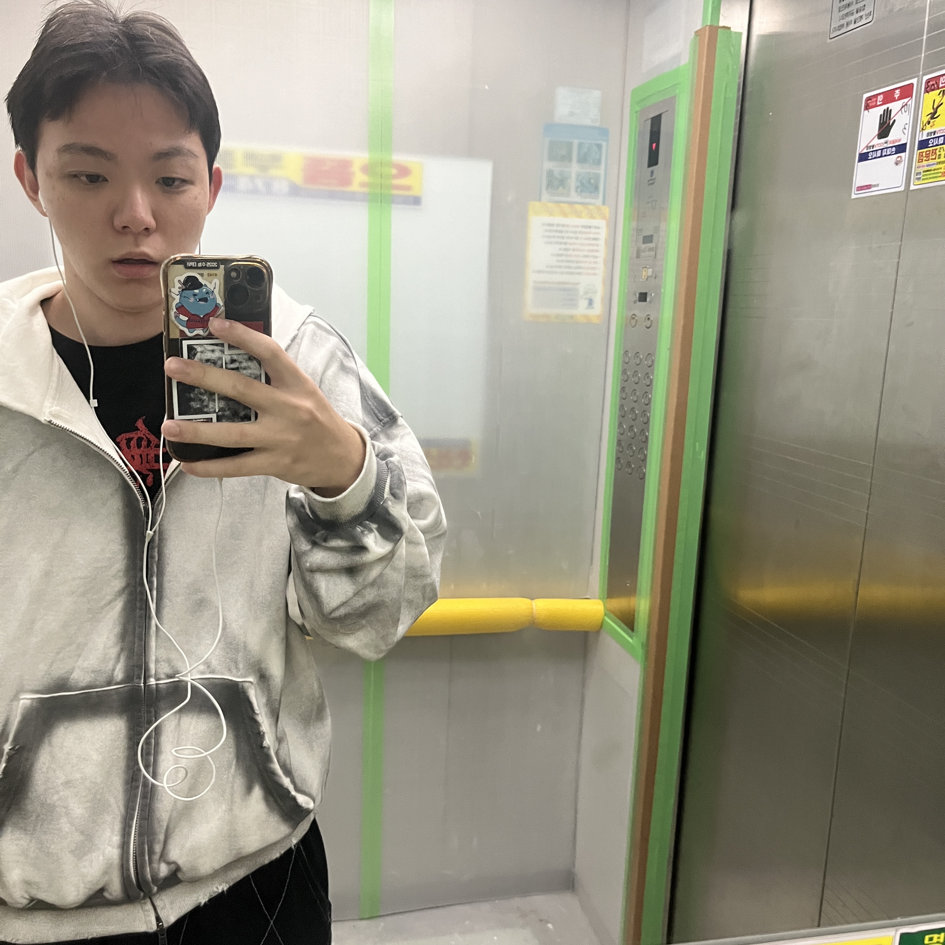 Arc'teryx Beta LT Jacket Black 착용 스타일 - 3