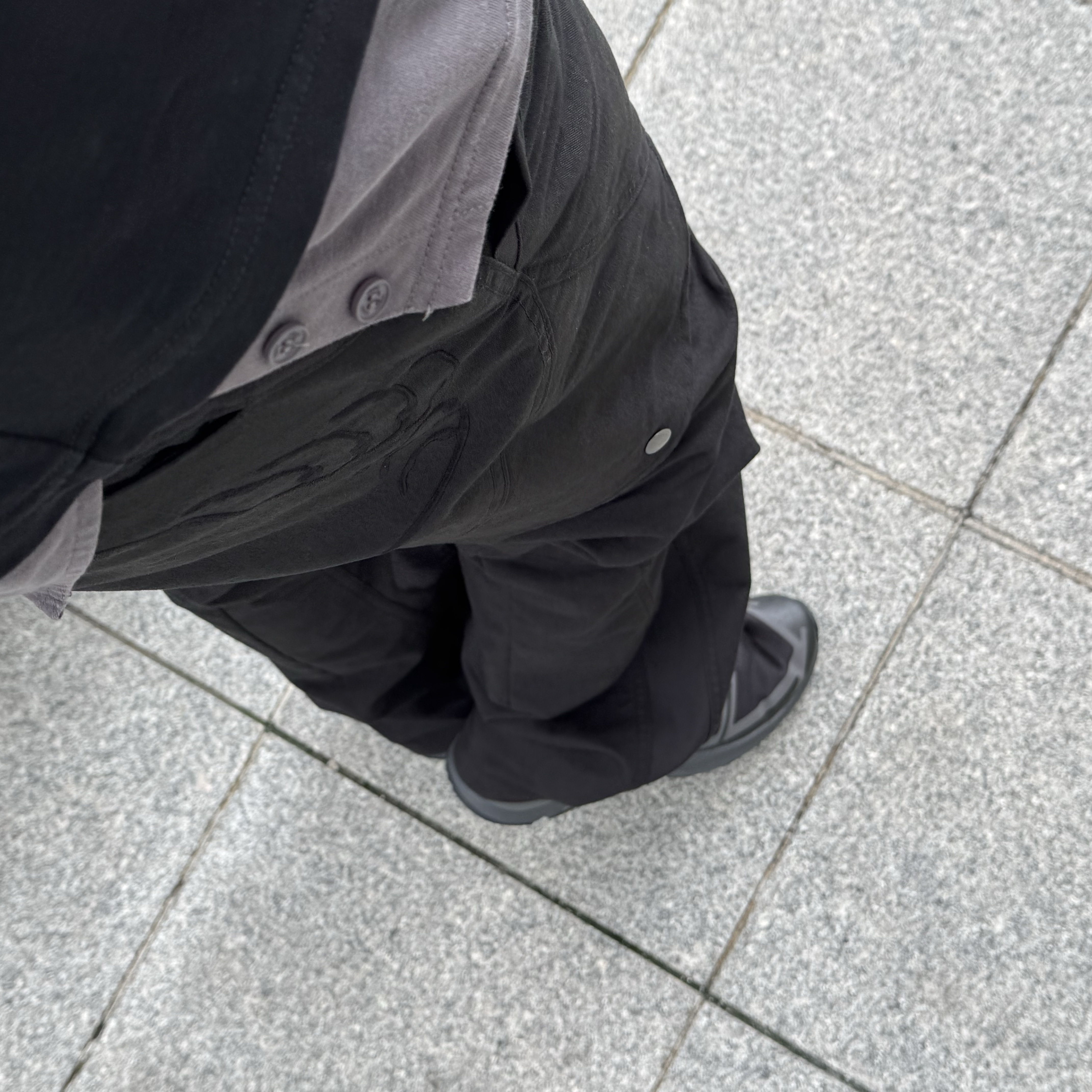 Ignota Core:15 Shell Cargo Pants Black 착용 스타일
