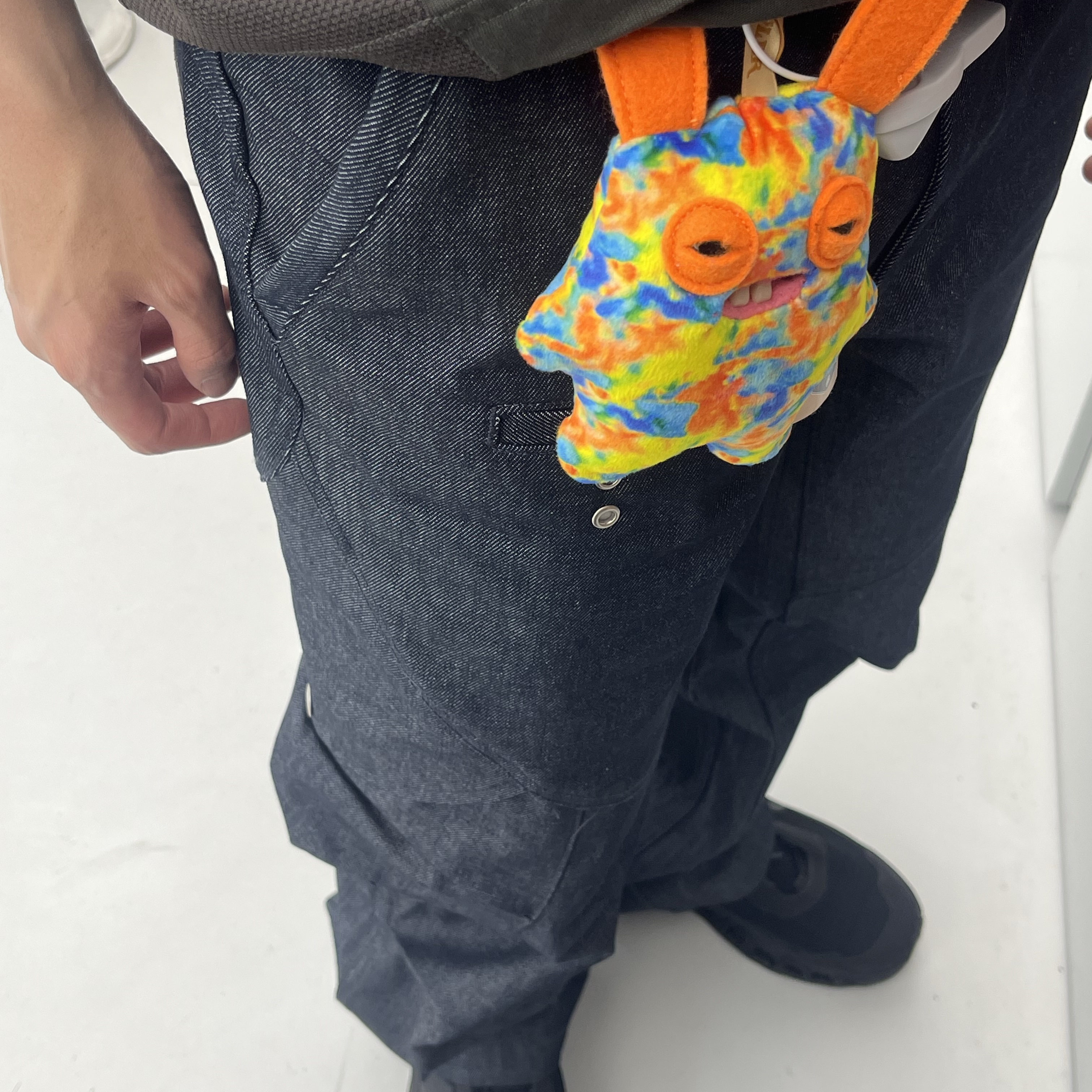 Fuggler Misfits Rabbit Multicolor, IGNOTA Core:14 Shell Cargo Pants Indigo 착용 스타일
