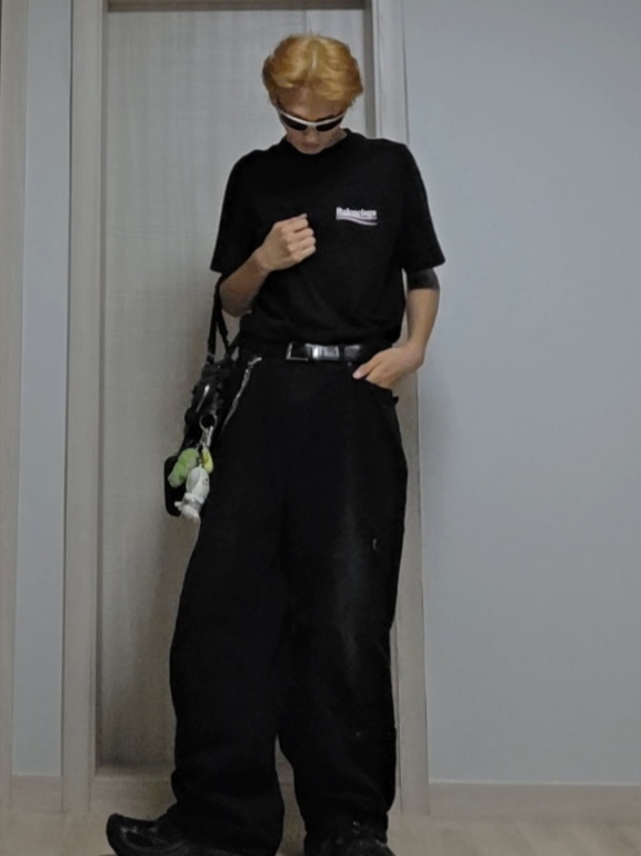 Balenciaga 10XL Sneakers Black, Balenciaga Cargo Pants Faded Black 착용 스타일 - 2