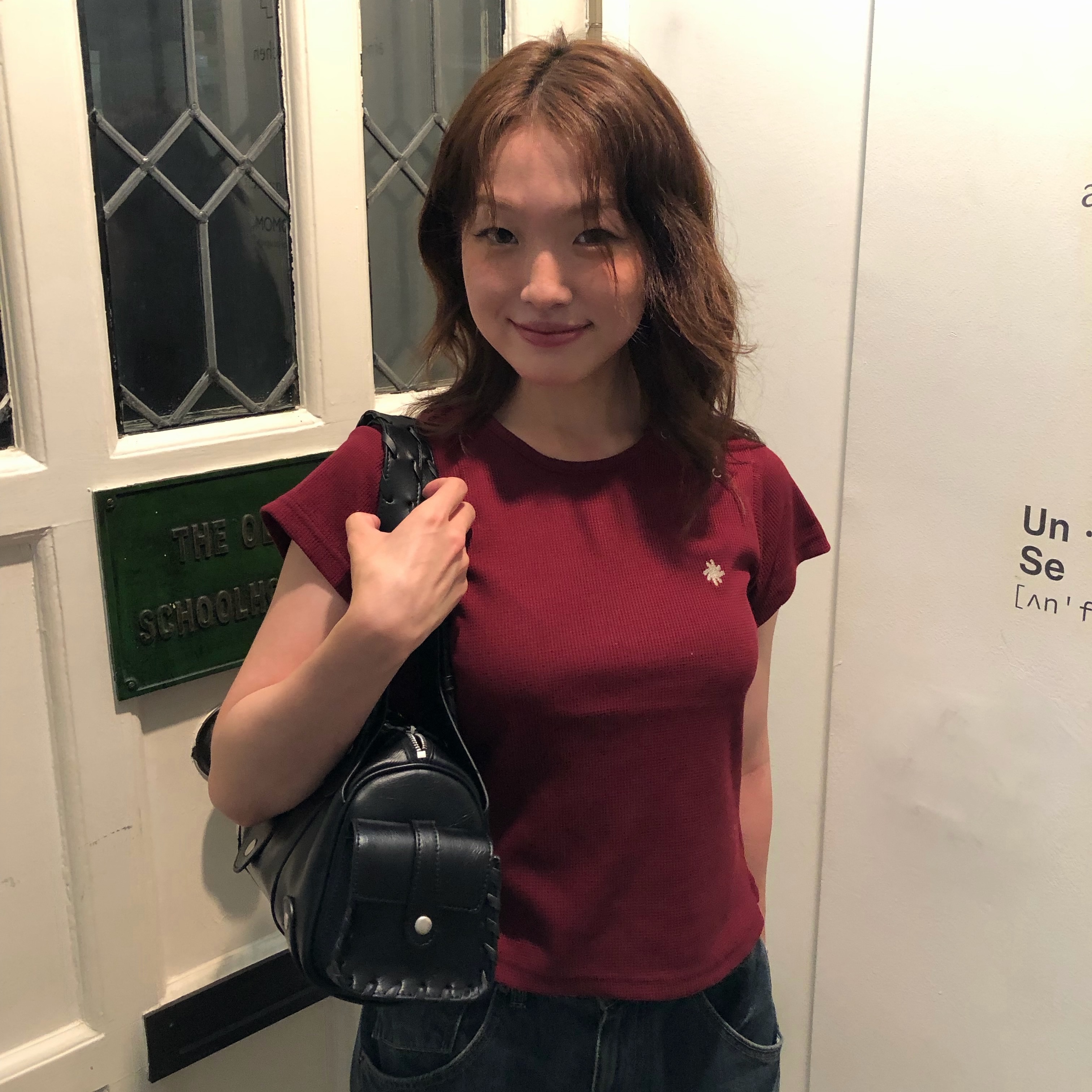 SLOW RECORD HOUSE Henley Neck Eyelet T-Shirt Burgundy 착용 스타일 - 2