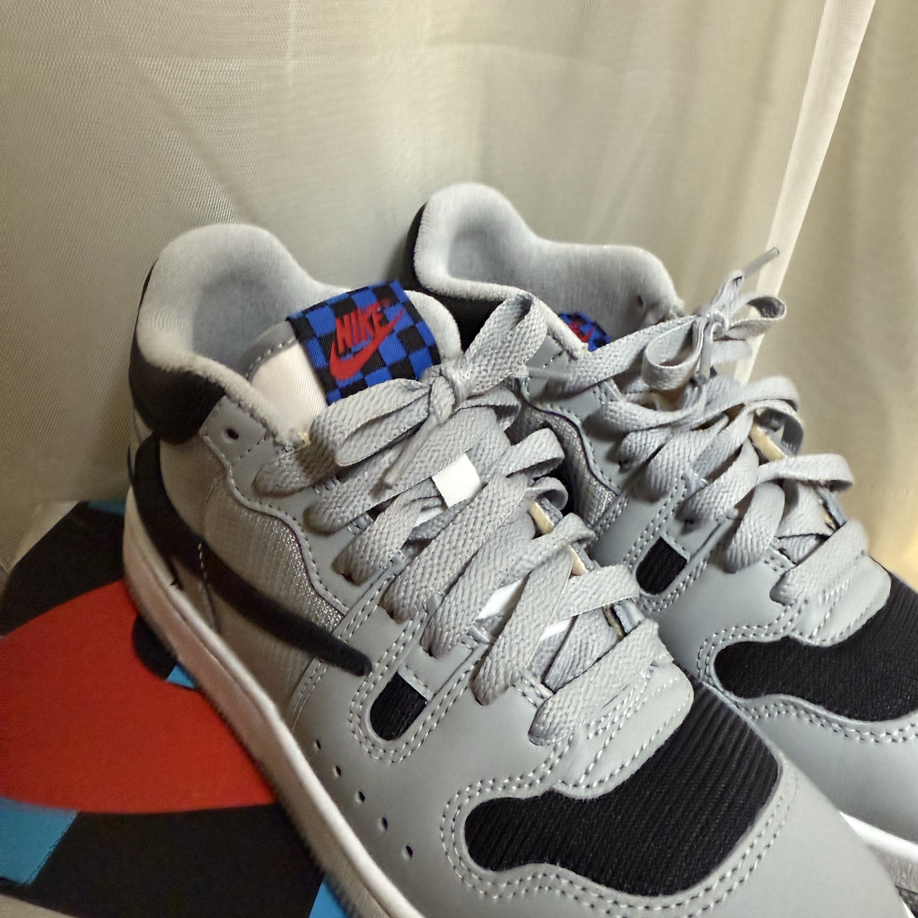 Nike x Travis Scott Mac Attack SP Light Smoke Grey, (GS) Jordan 1 Retro Low OG Banned 2026 착용 스타일 - 2