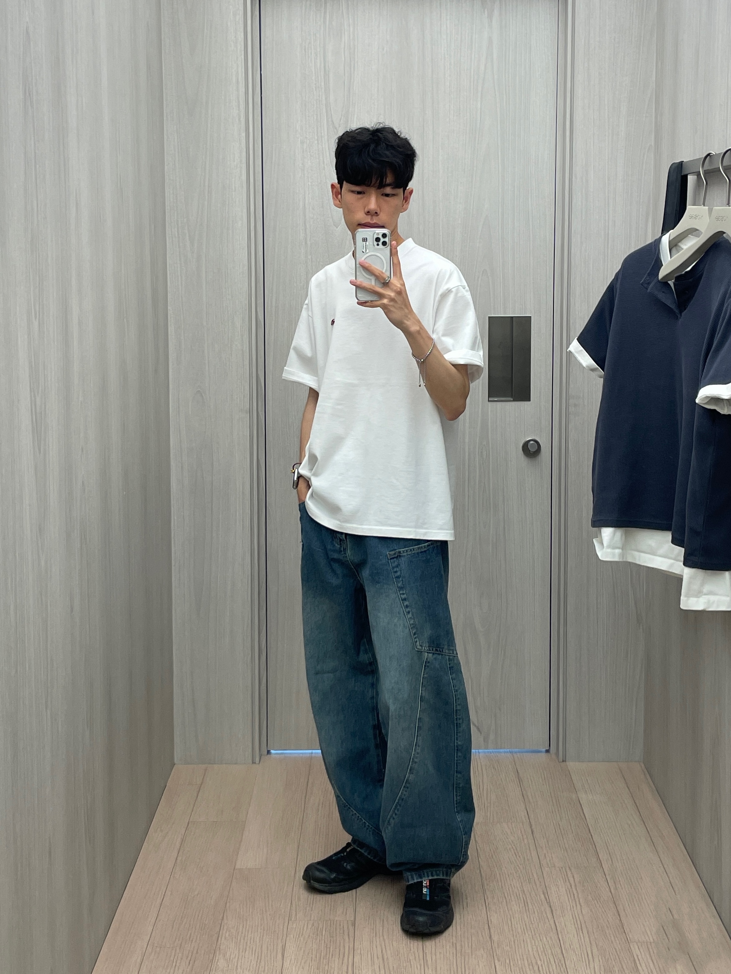 AKRYL Jersey Tee White - 26FW 착용 스타일 - 2