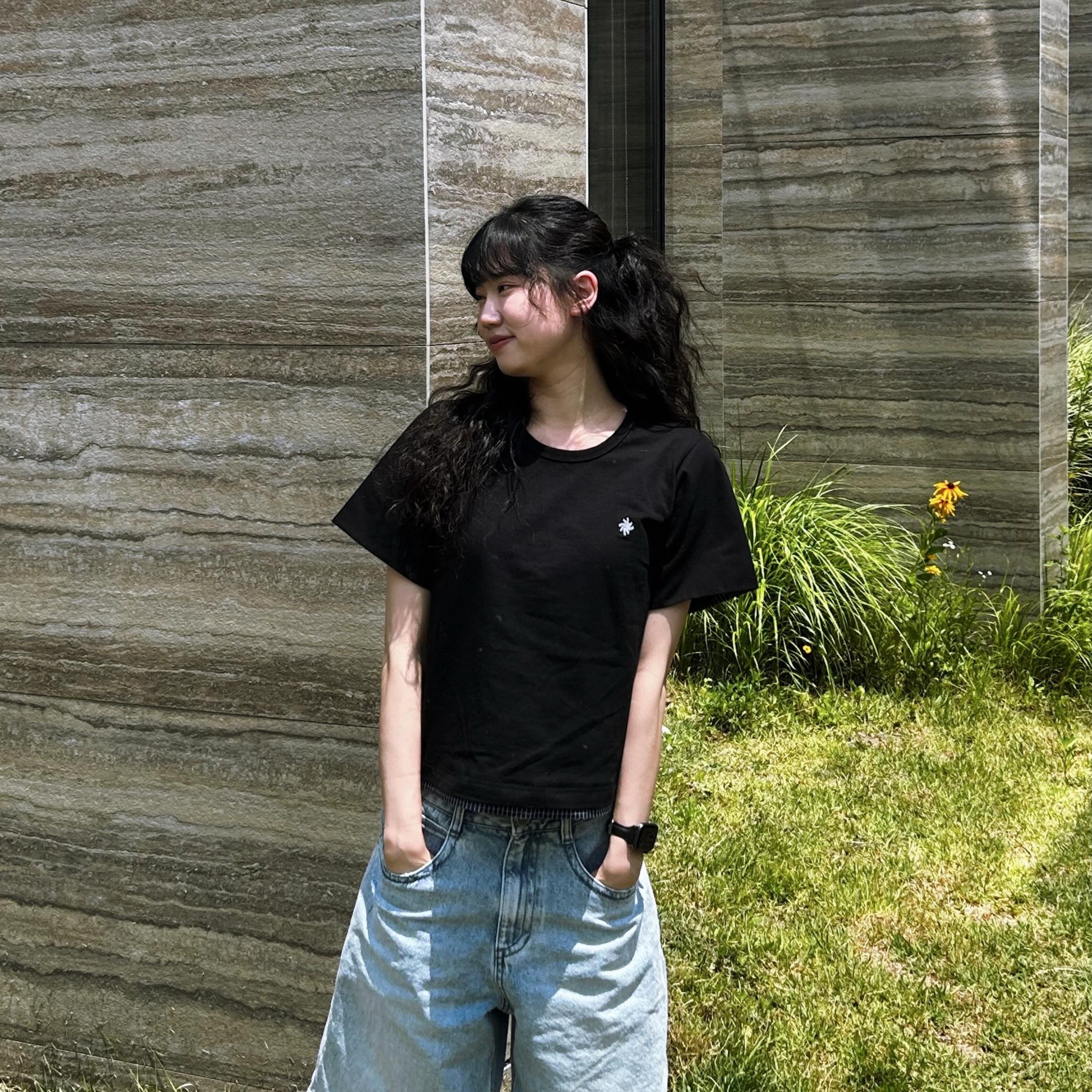 SLOW RECORD HOUSE Layered Check Roll-Up T-Shirt Black 착용 스타일 - 1