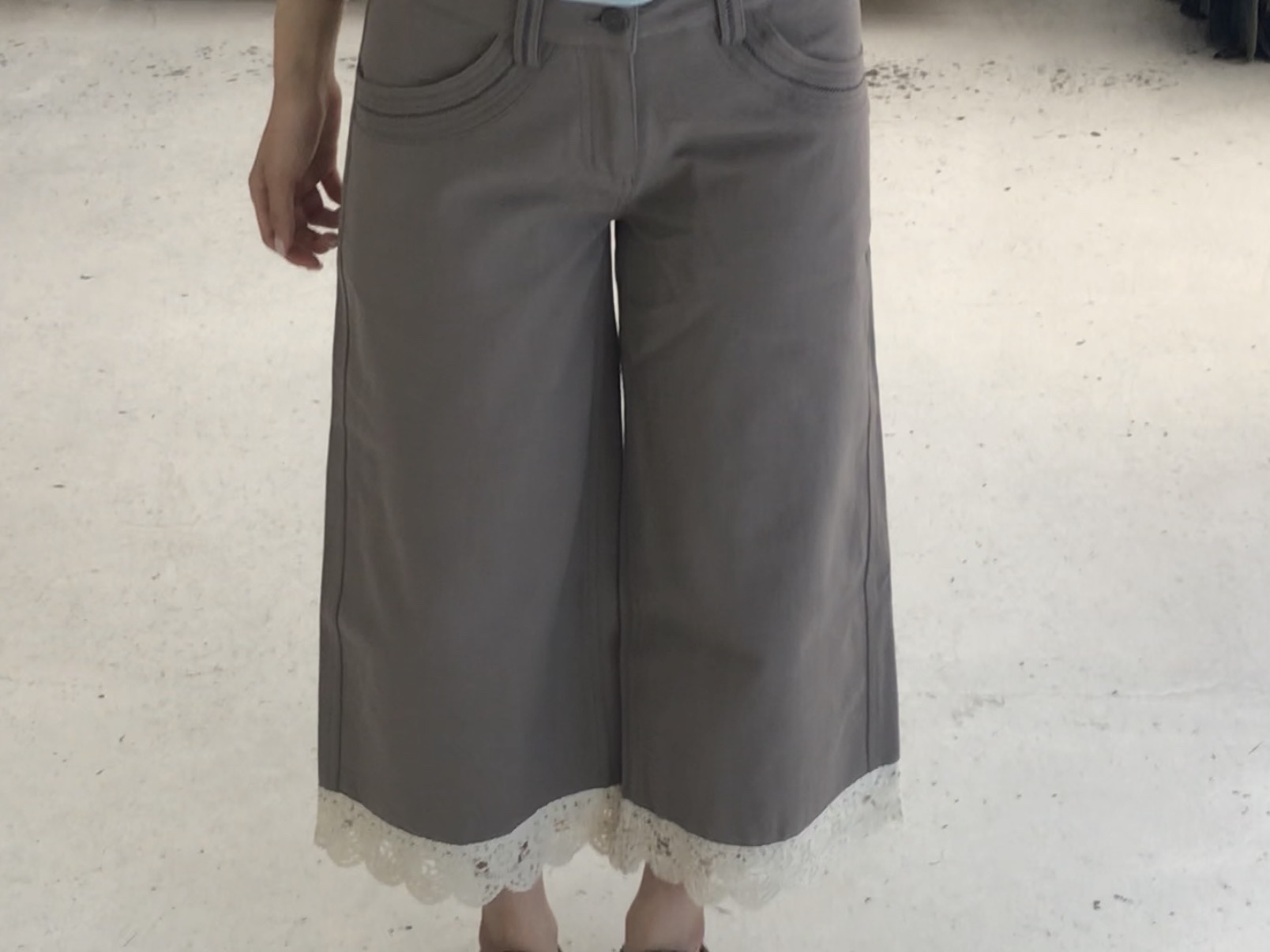 (W) Coyseio Knit Lace Pants Ash Brown, COYSEIO Knit Lace Pants Ash Brown 착용 스타일