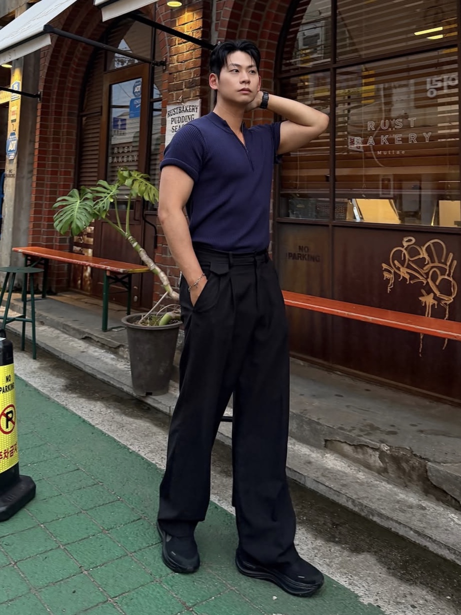 PHOS333 M Slim Fit Half Zip Knit Navy 착용 스타일 - 2