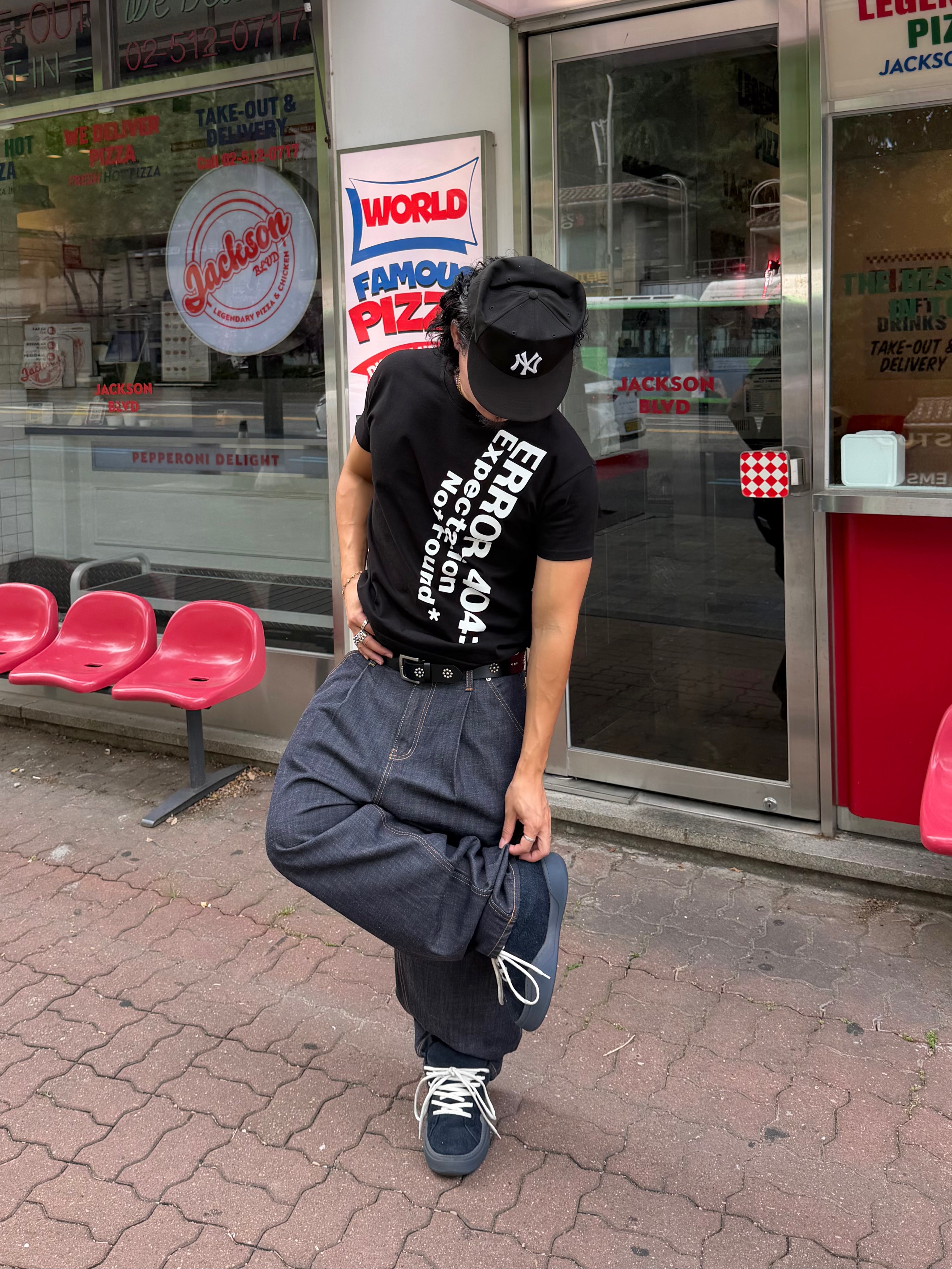 ERL Vamp Skate Shoe Pirate Black, New Era MLB New York Yankees Basic Fitted Cap Black White 착용 스타일 - 7