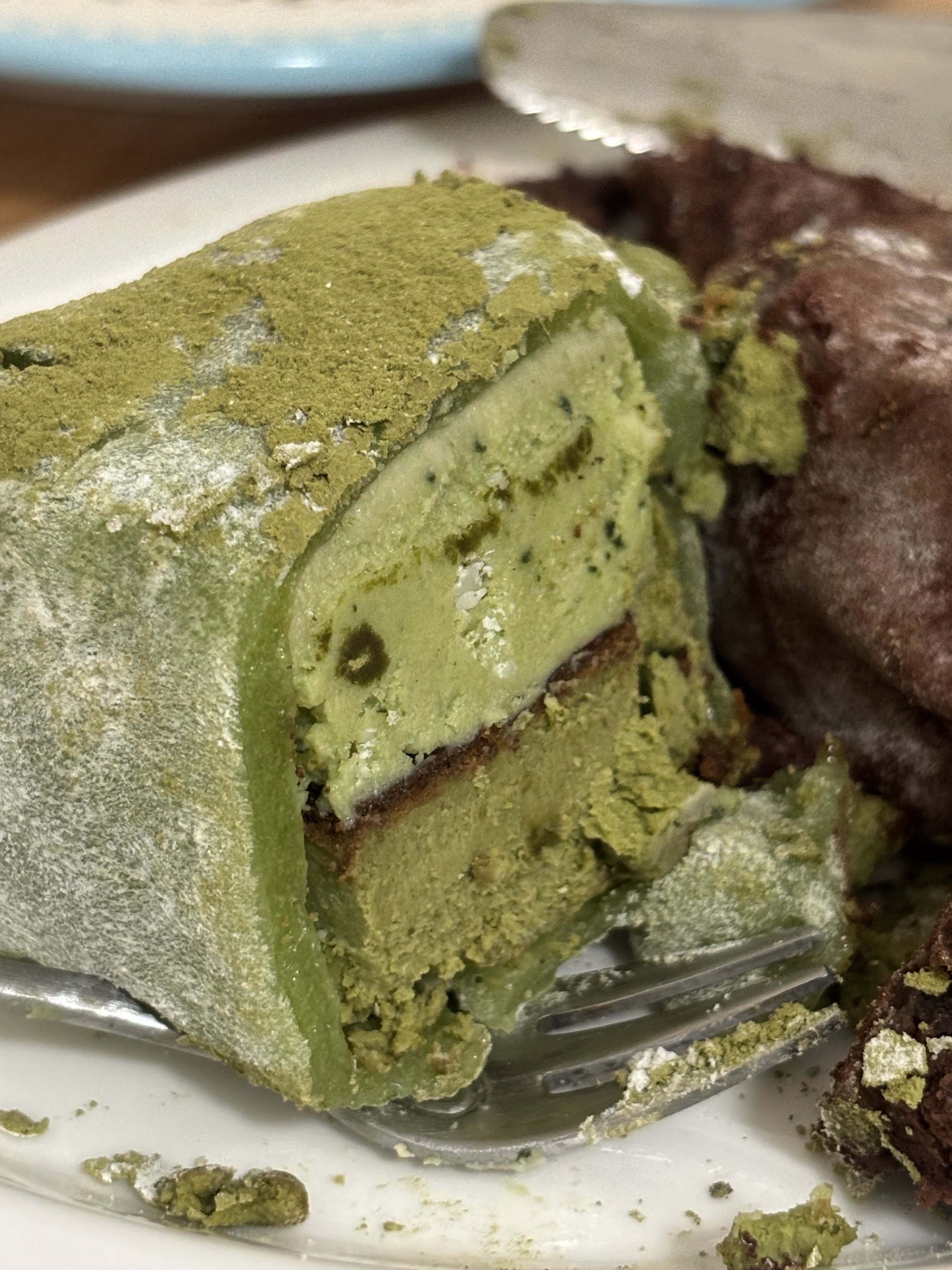 [KREAM 단독] What A Bread Mochi Cheesecake 착용 스타일 - 3