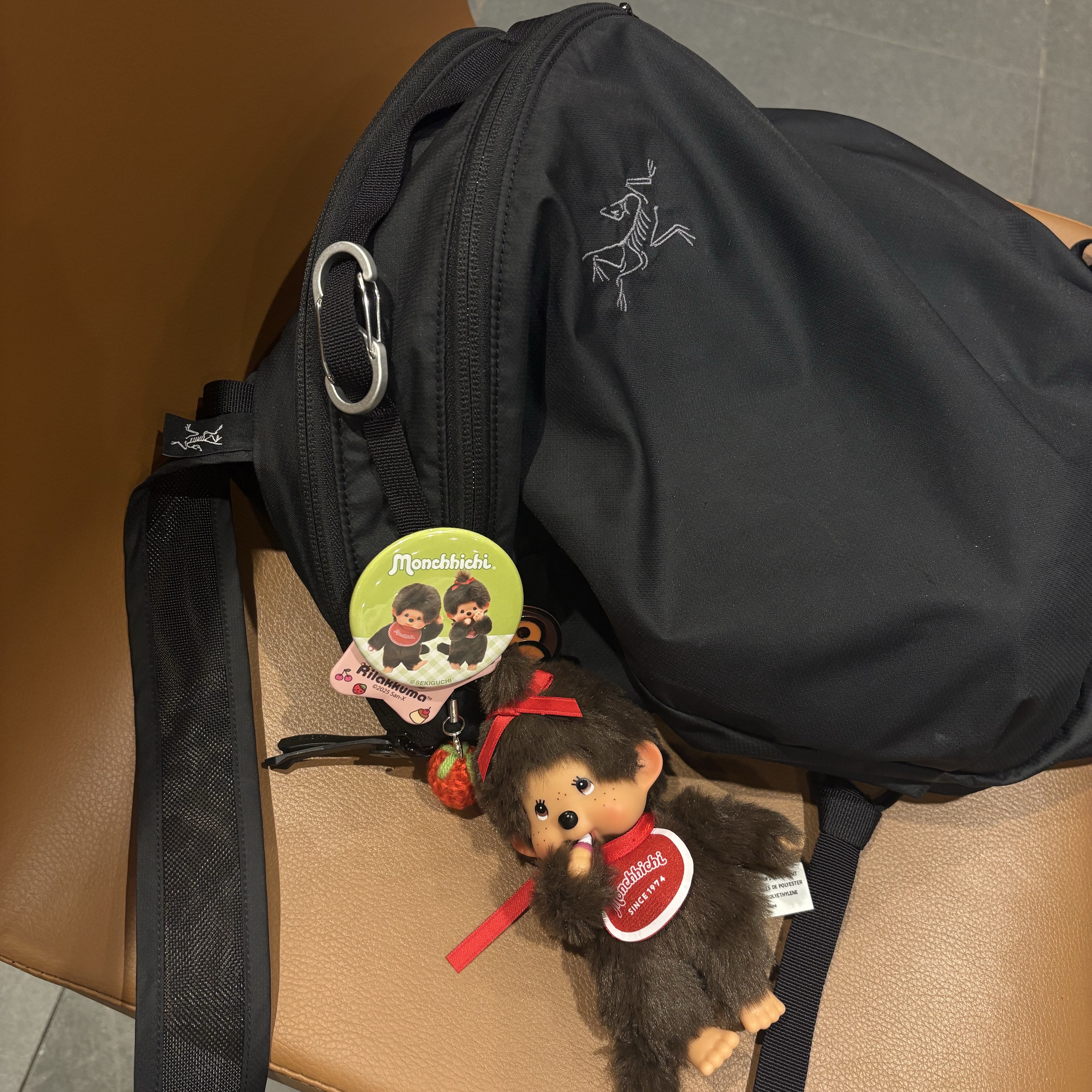 Monchhichi SS Girl Key Chain Brown, Arc'teryx Heliad 15 Backpack Black 착용 스타일 - 2