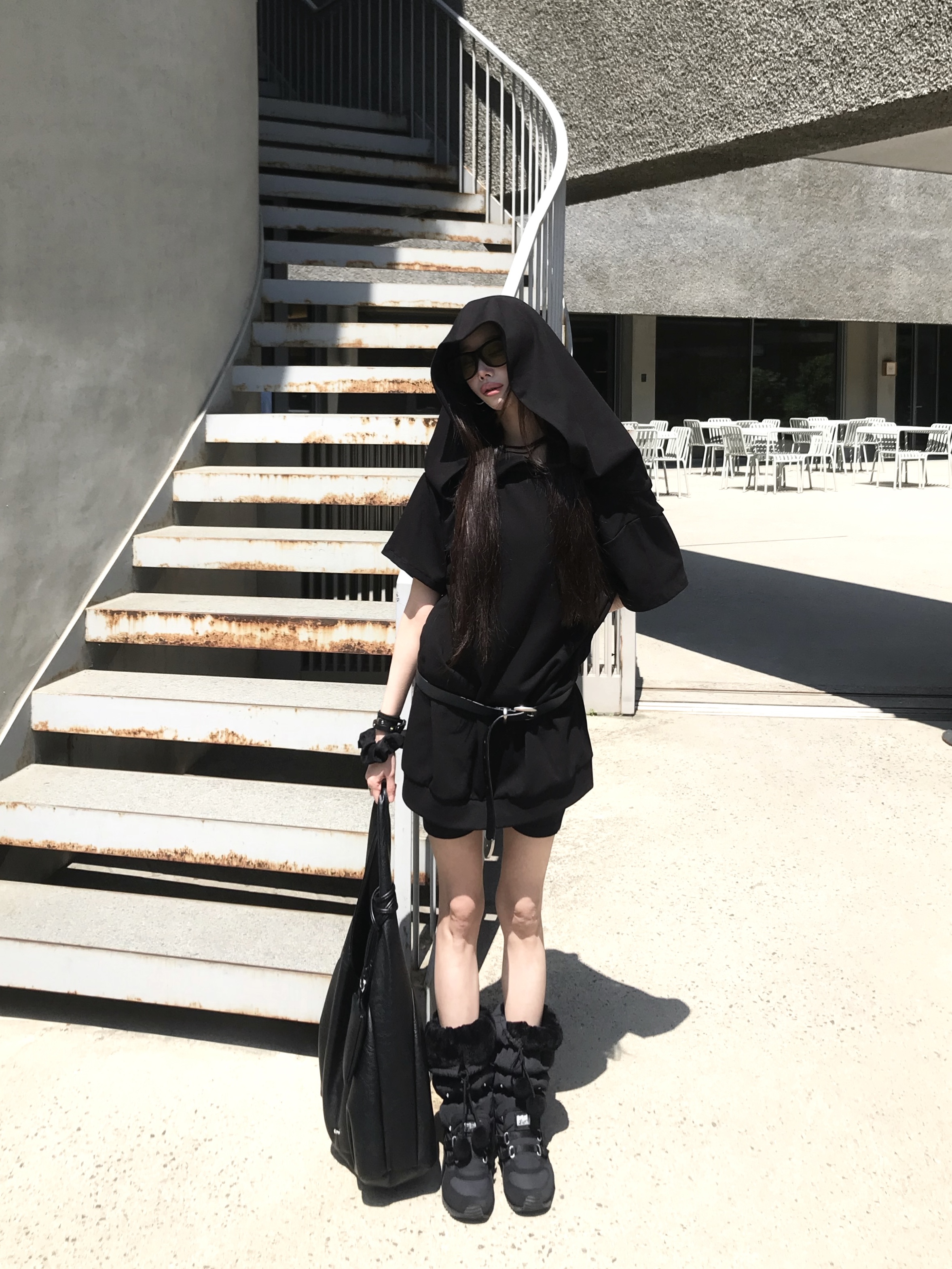 (W) Onitsuka Tiger Winter Heaven Black 착용 스타일 - 1