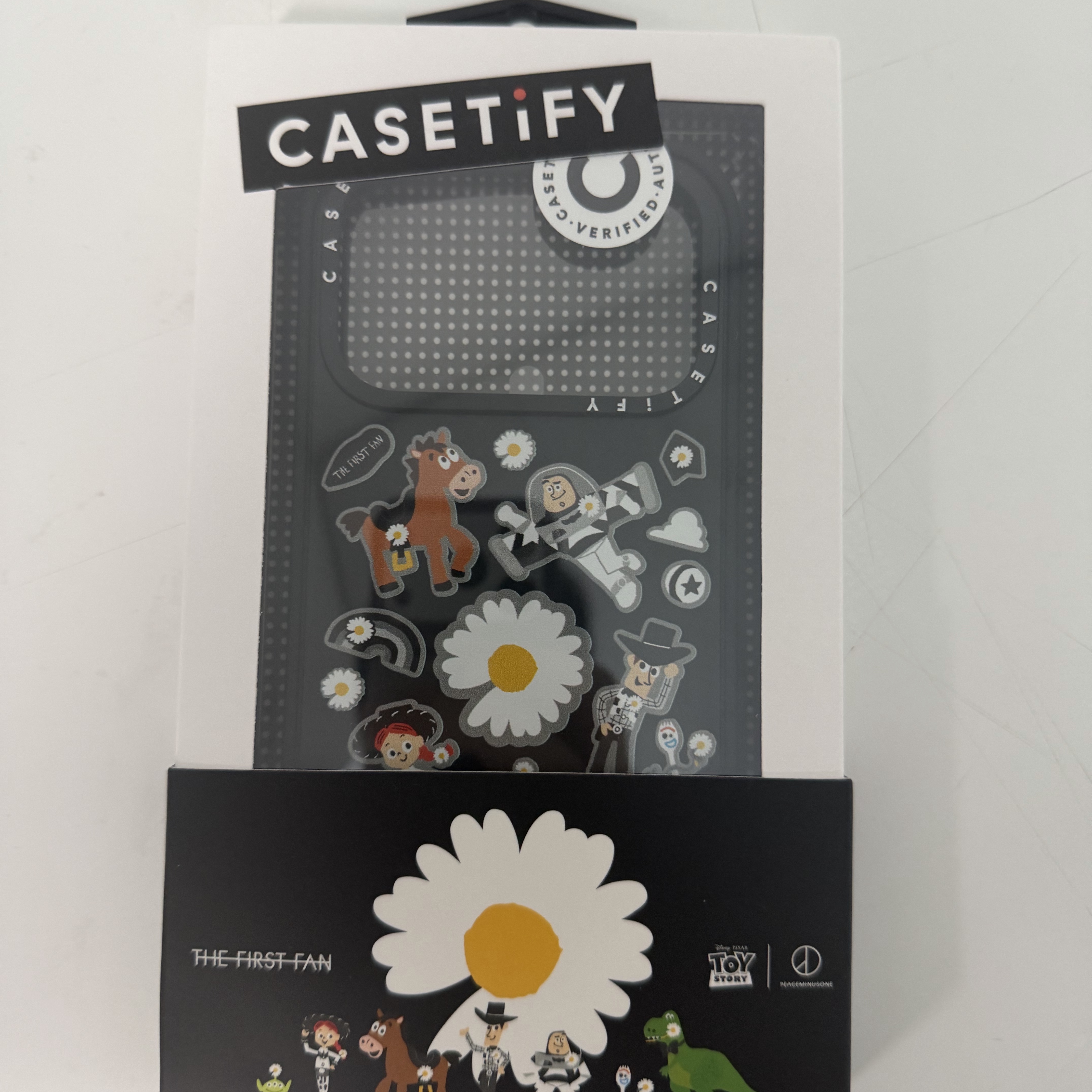 Casetify x Peaceminusone x Toy Story The First Fan Sticker Magsafe Impact Case 착용 스타일