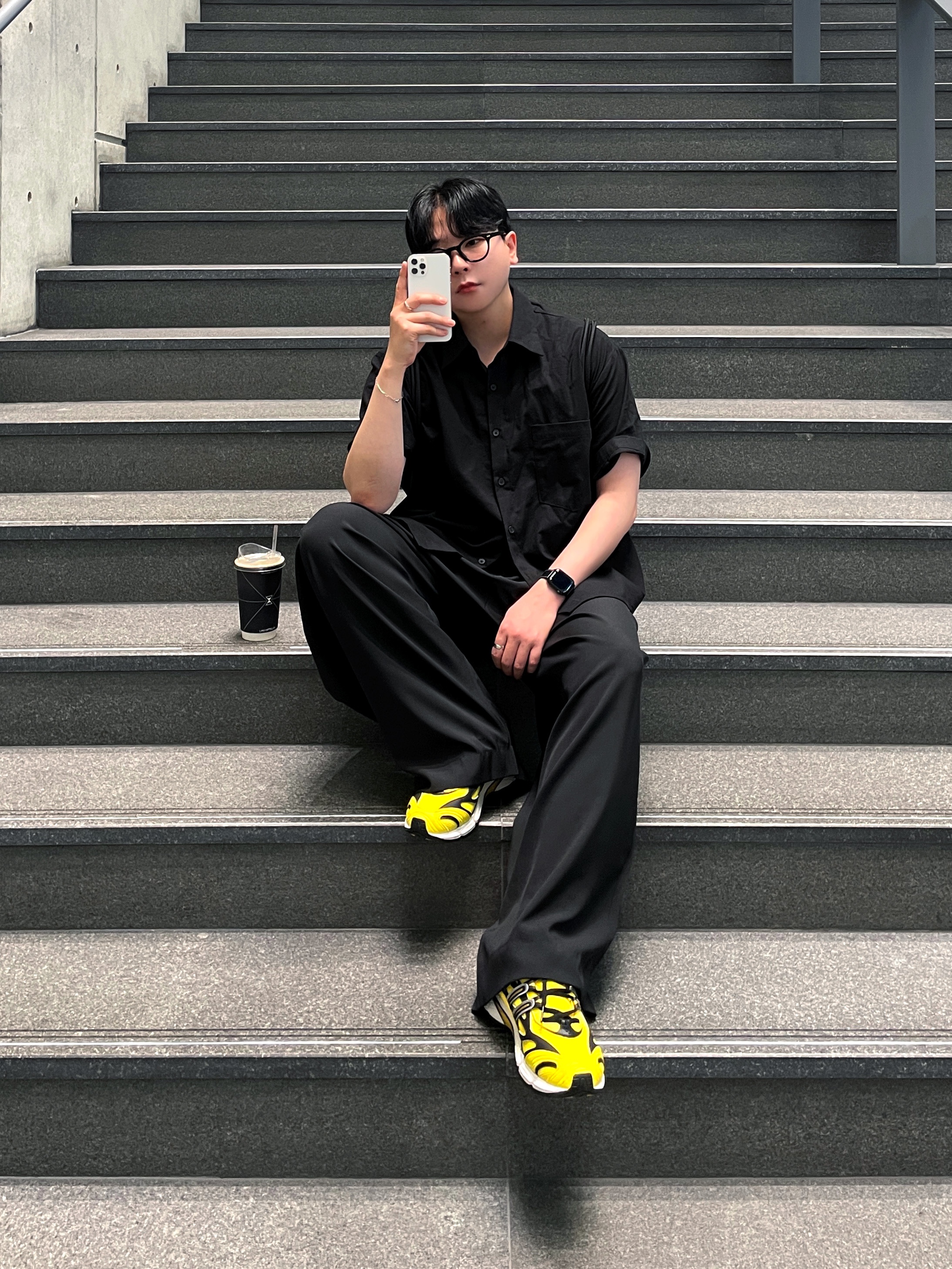 Adidas Temper Run 2.0 Yellow Core Black 착용 스타일 - 4