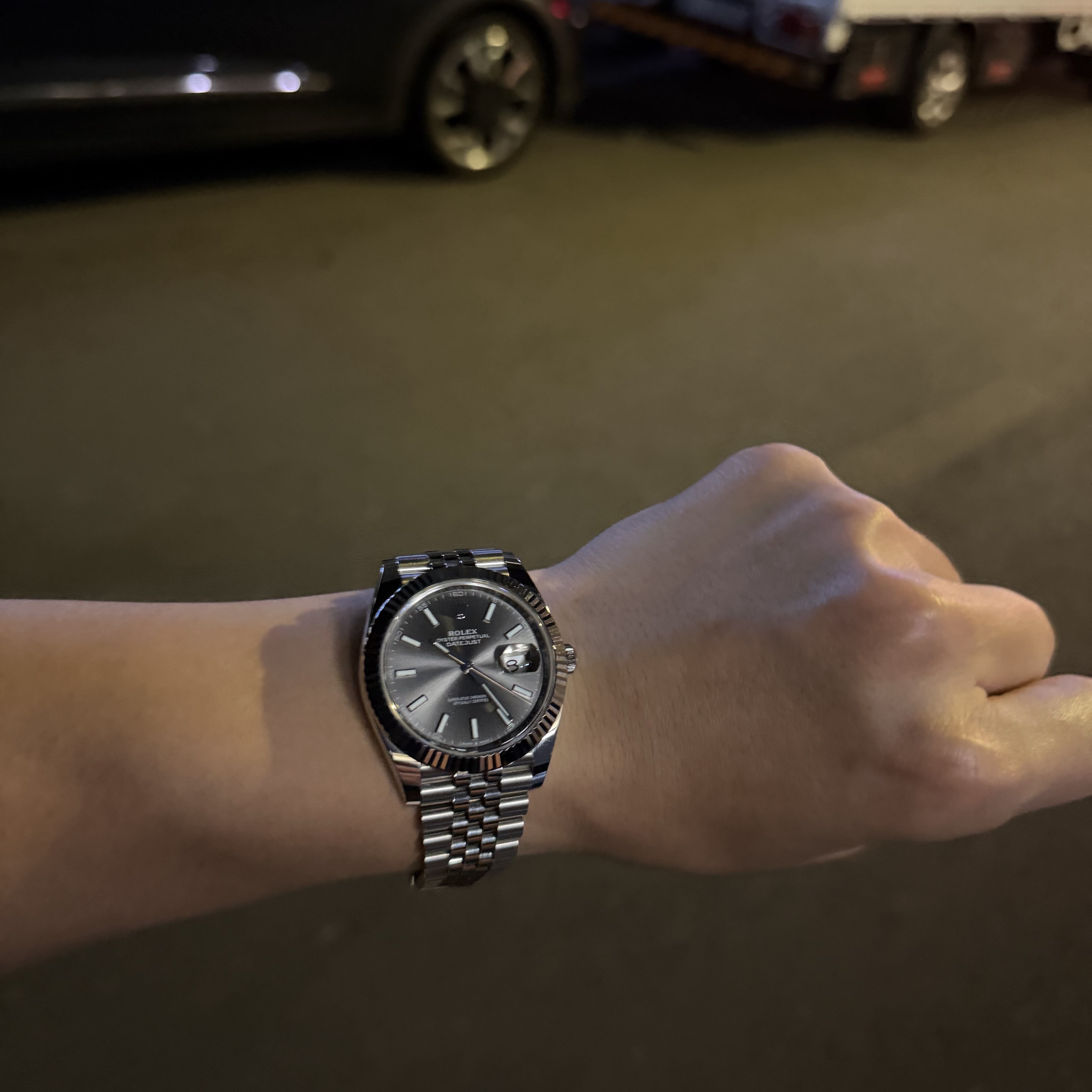 Rolex Datejust 41mm 126334 Slate Jubilee 착용 스타일