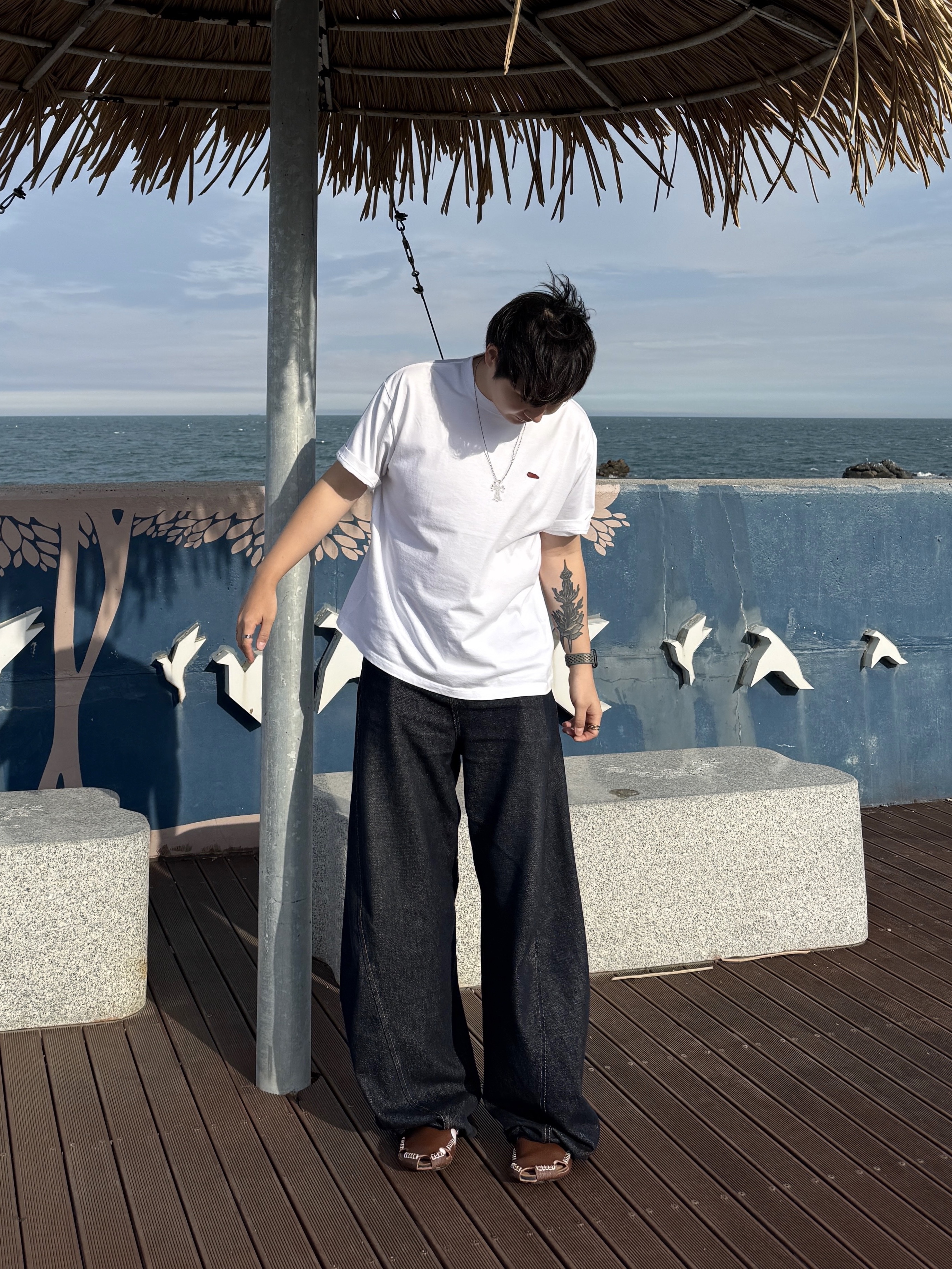 AKRYL Jersey Tee White - 26FW, Chrome Hearts Silichrome CH Cross Pendant Clear 2025 착용 스타일 - 1