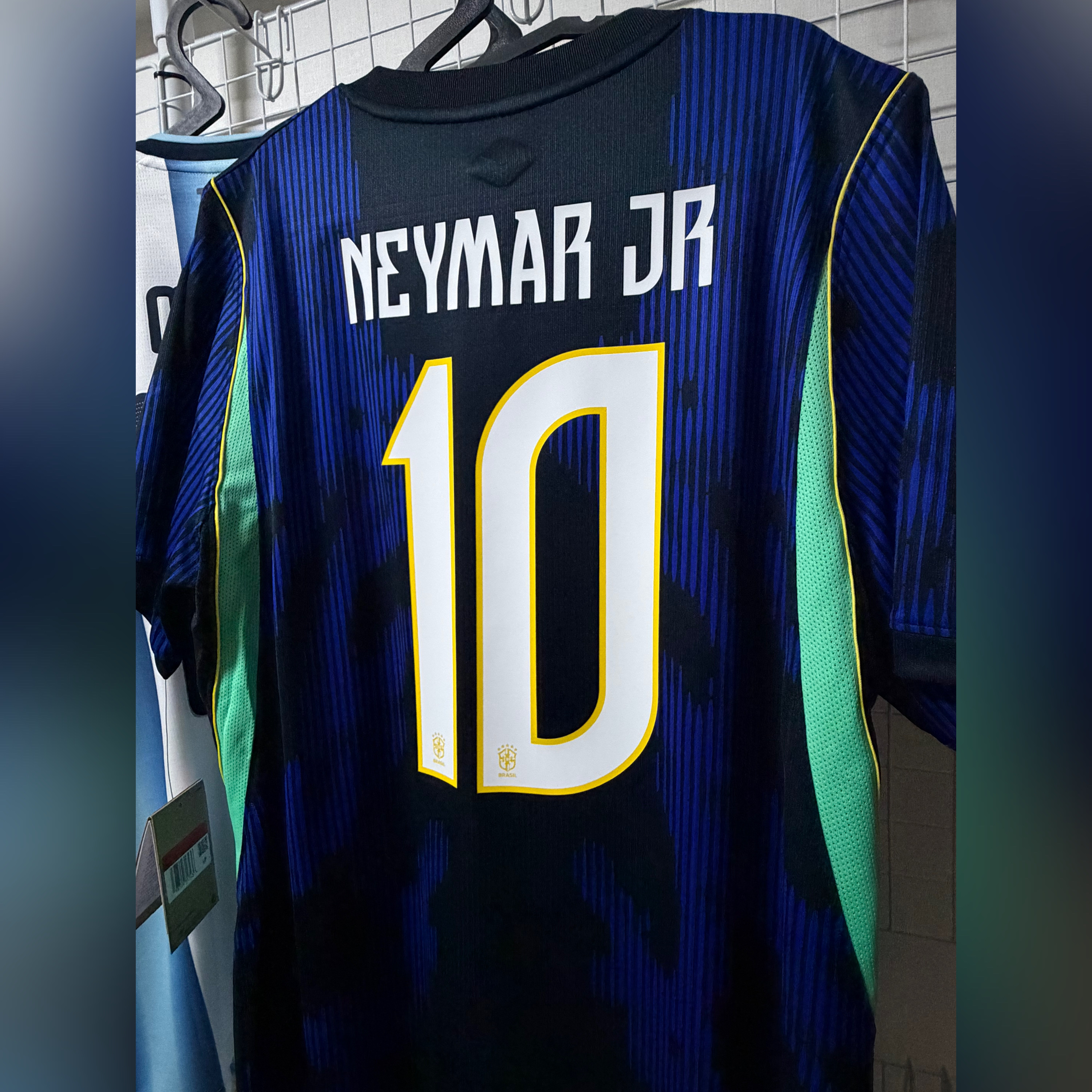Jordan x CBF Brazil 2026 Stadium Away Jordan Dri-FIT Soccer Replica Jersey Old Royal Black (Non Marking Ver.) 착용 스타일