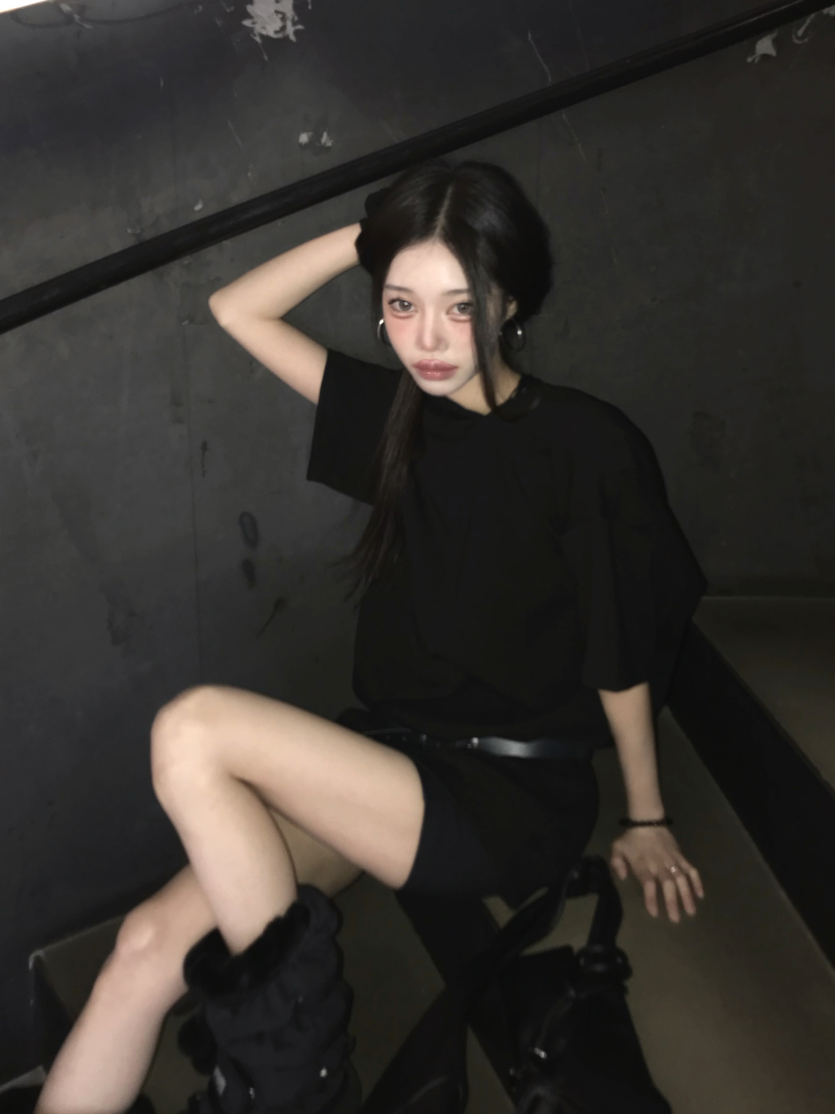(W) Onitsuka Tiger Winter Heaven Black 착용 스타일 - 7