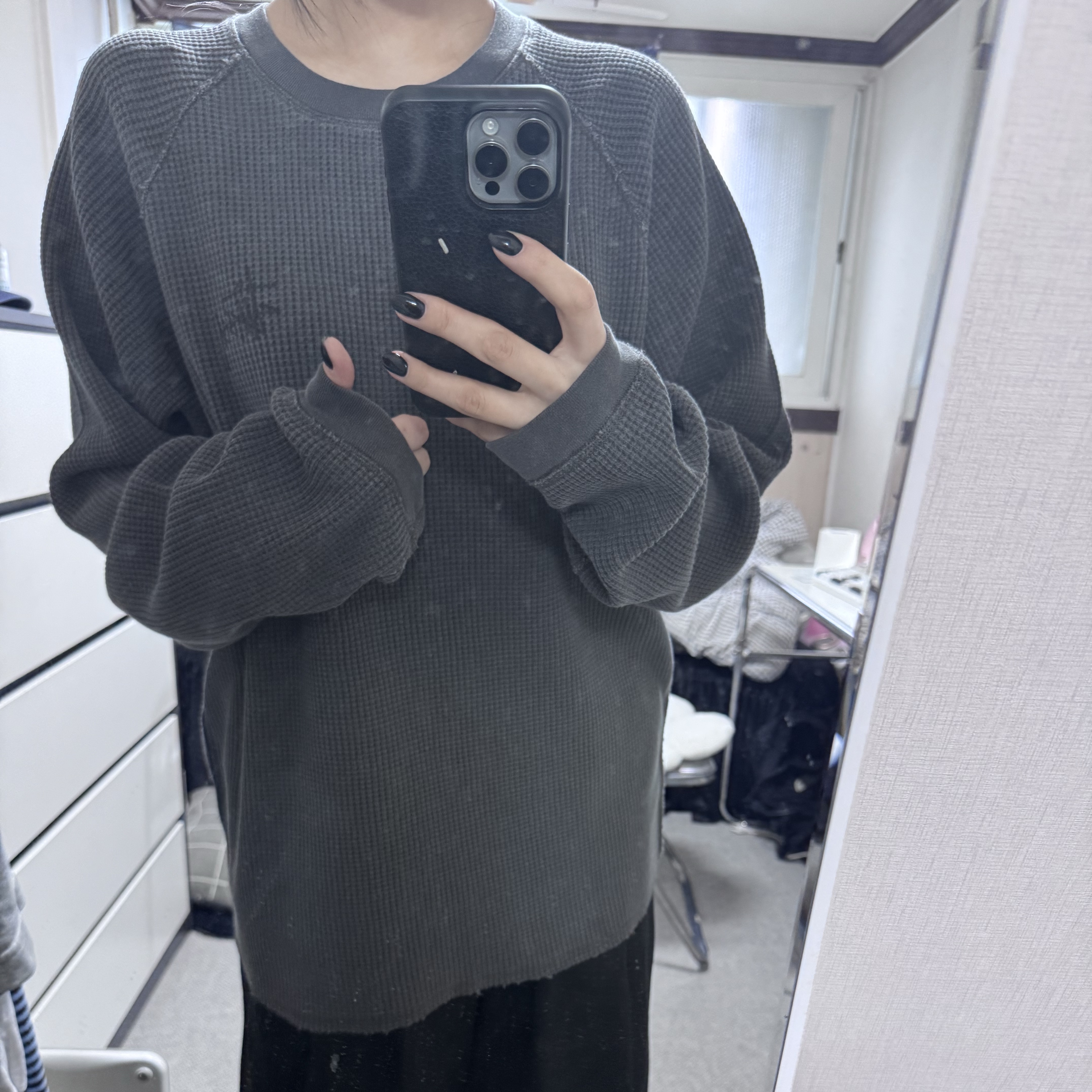 Stussy Raglan Thermal LS Crew Washed Black 착용 스타일 - 1