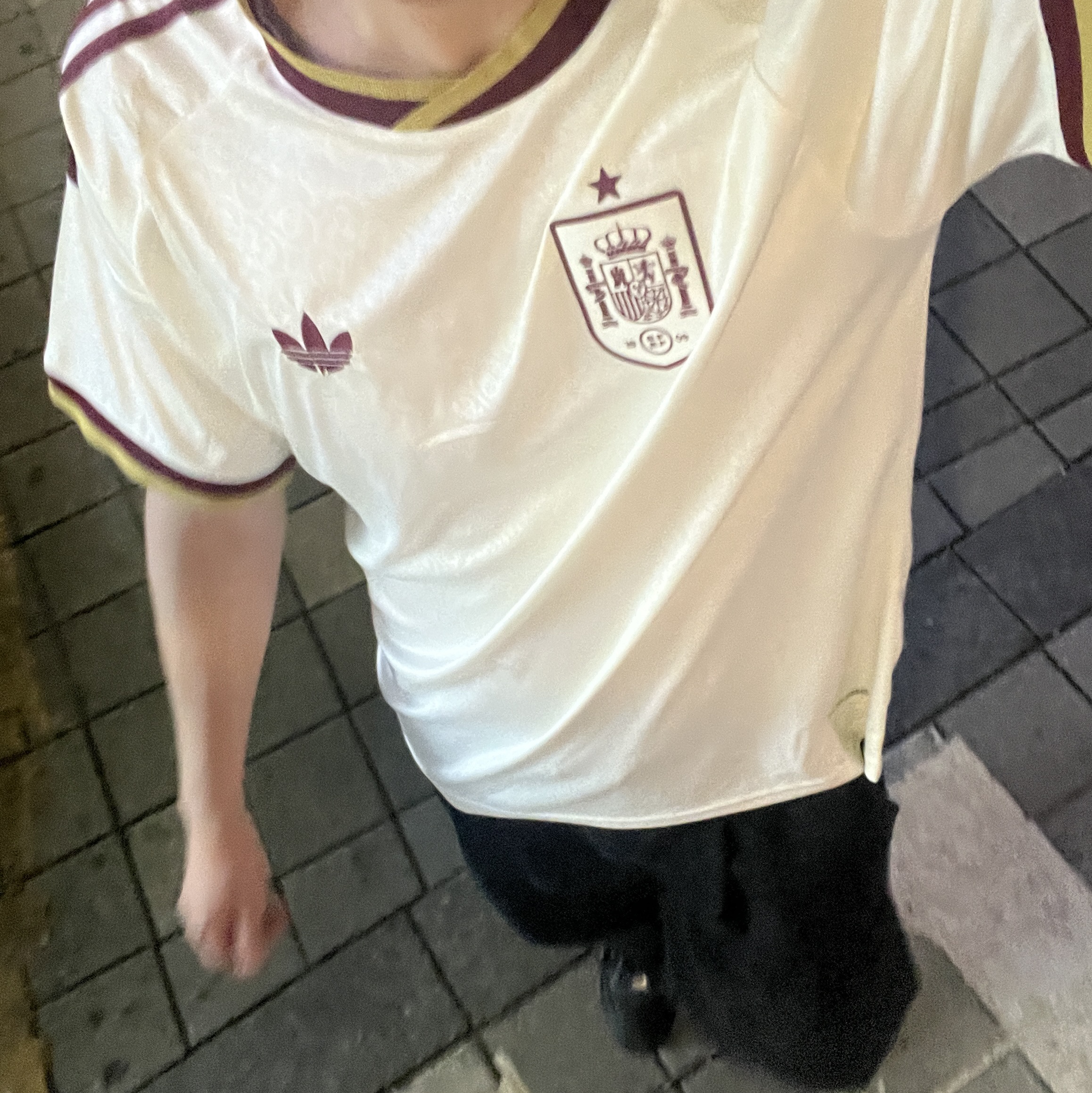 Adidas Spain 2026 Away Jersey Off White - KR Sizing (Non Marking Ver.), Nike Air Force 1 '07 Low Triple Black 착용 스타일 - 2