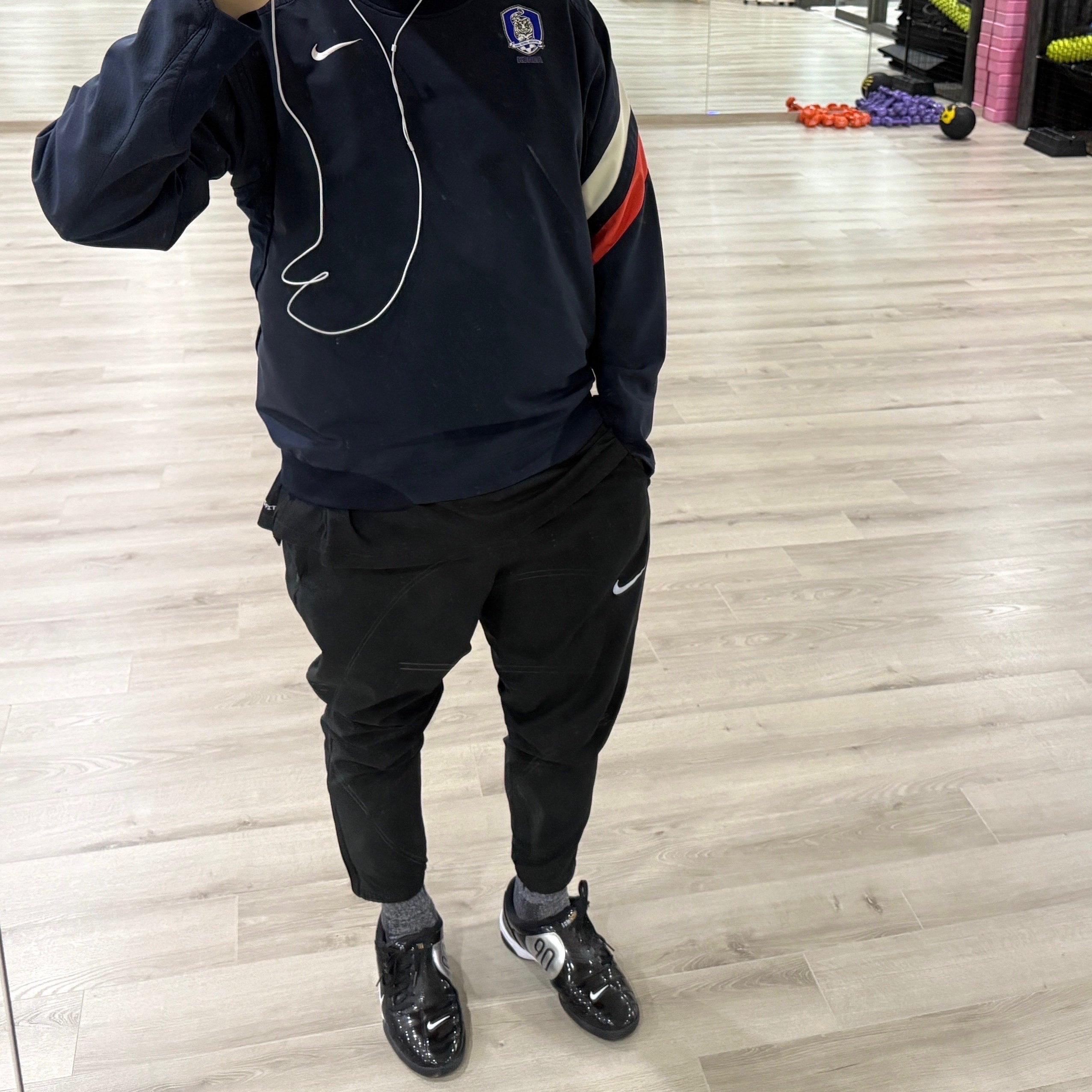 Nike Total 90 III SP Black and White 착용 스타일 - 2