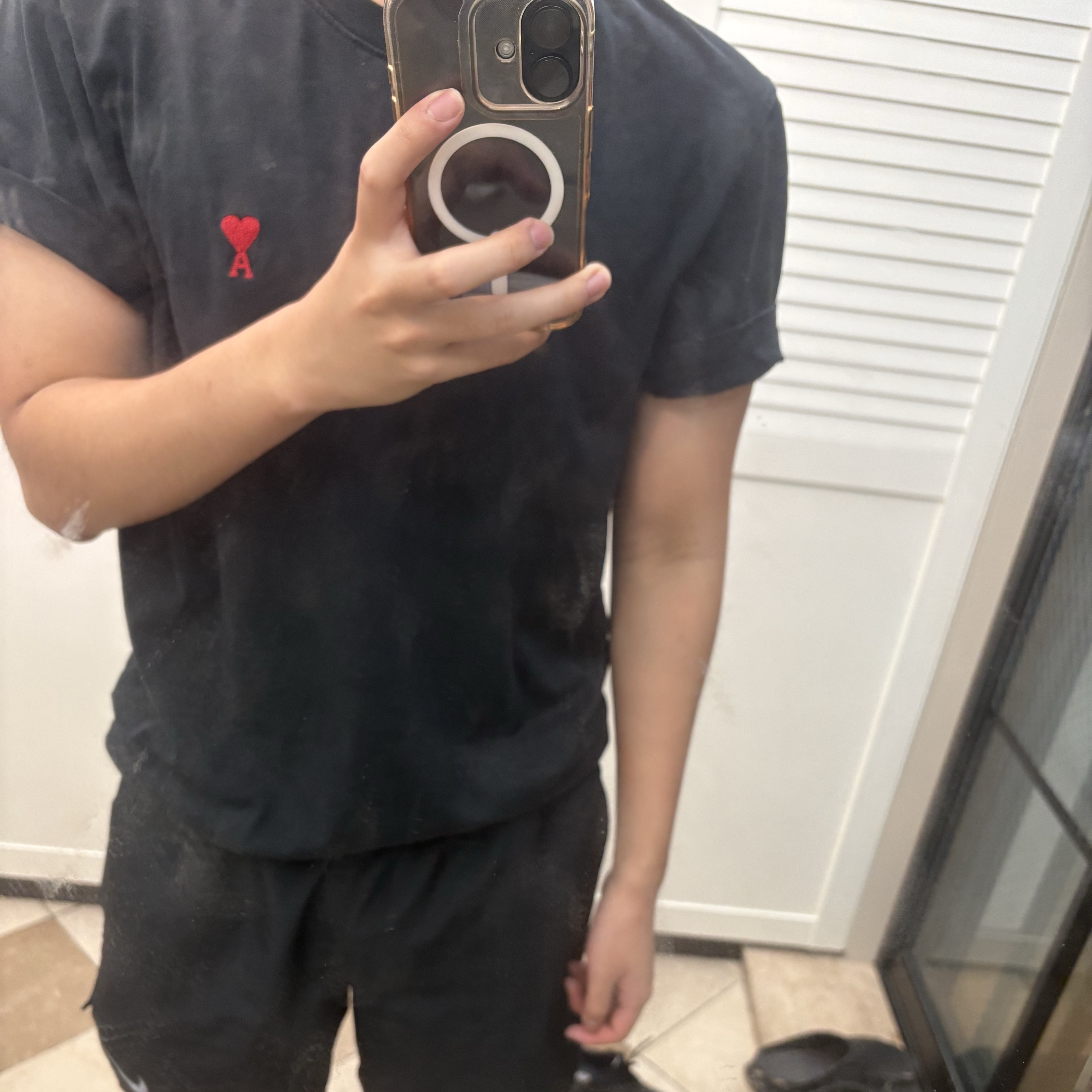 AMI de Coeur T-Shirt Black 착용 스타일