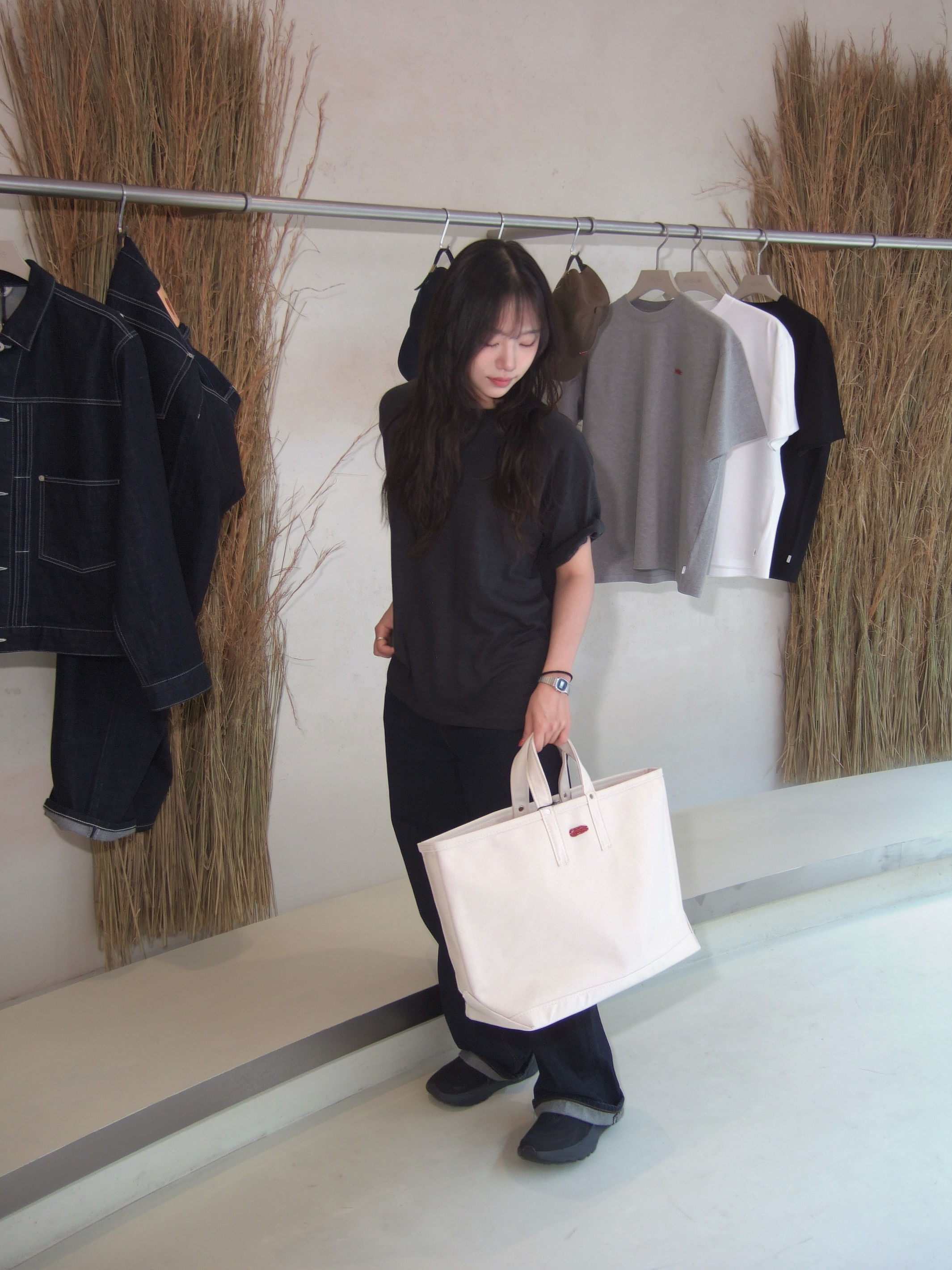 AKRYL Wool Smooth Tee Charcoal - 26FW, AKRYL Icon Cap Black - 26FW 착용 스타일 - 7