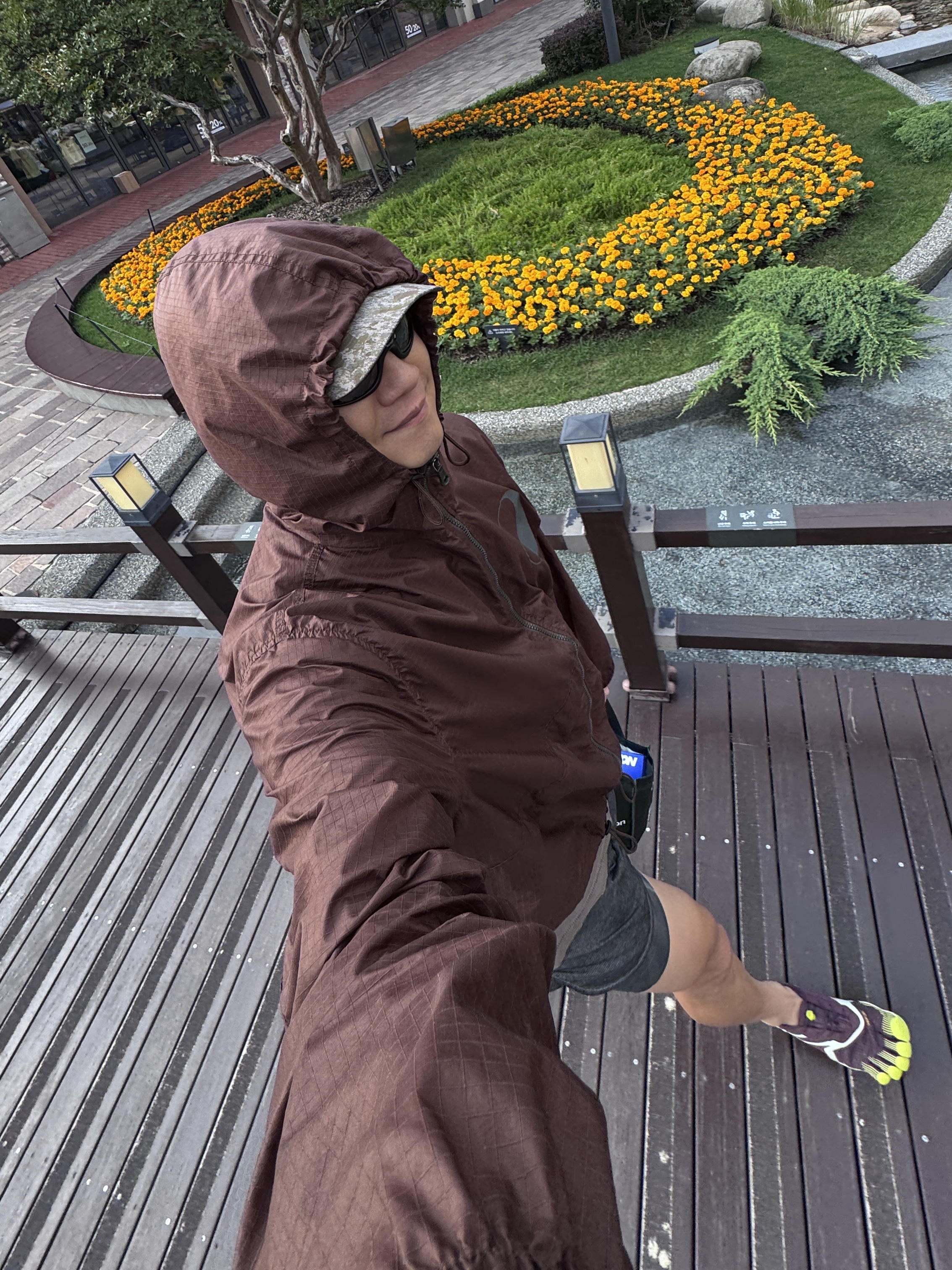 Our Legacy Work Shop Windbreaker Ripstop Dark Brown, Satisfy Rippy 3 Inch Trail Shorts Aged Black 착용 스타일 - 3